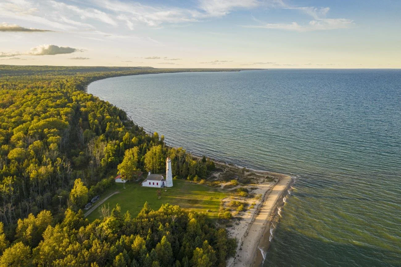 Sturgeon Point Lighthouse 1.jpg