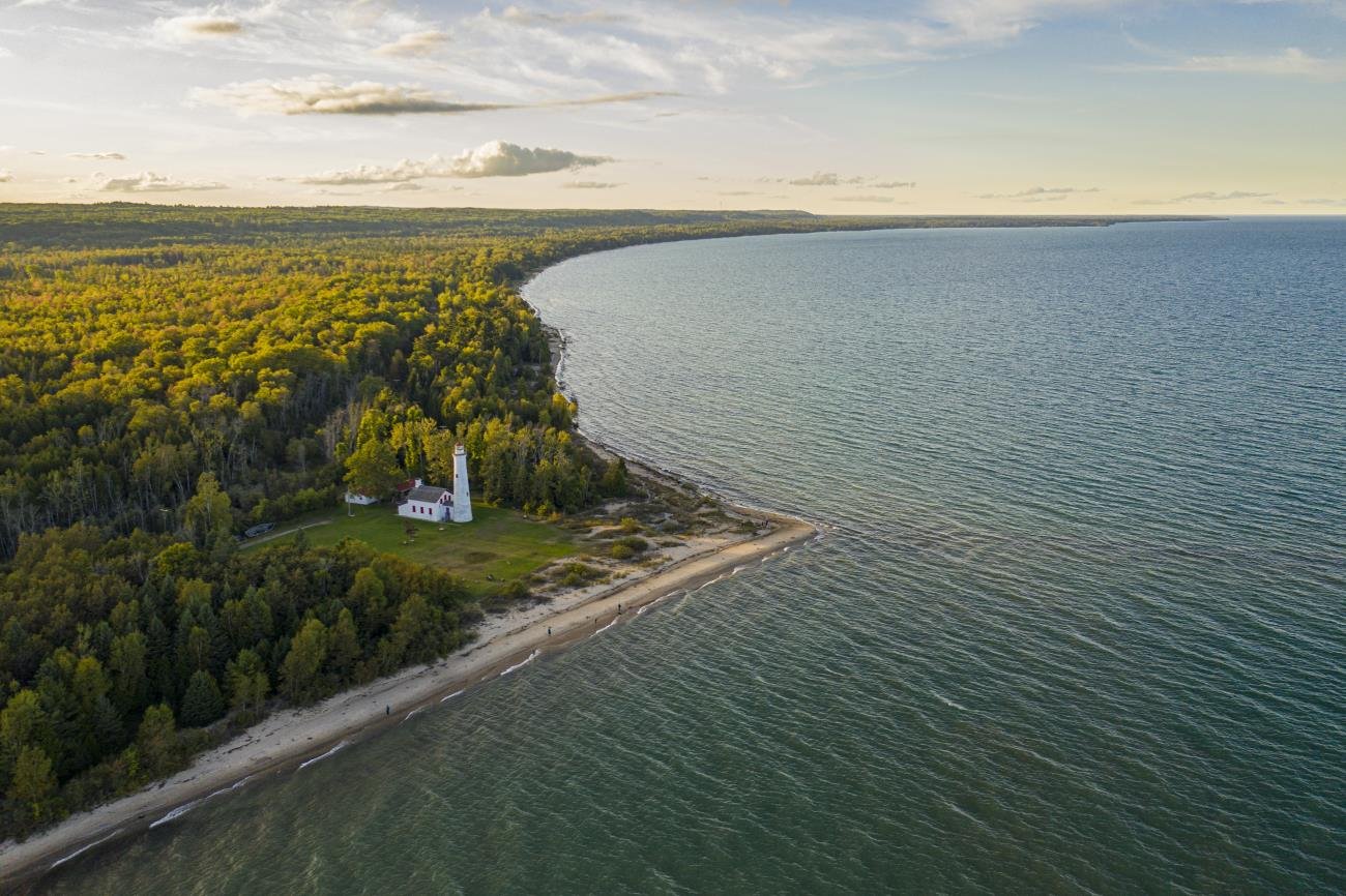 Sturgeon Point Lighthouse 3.jpg