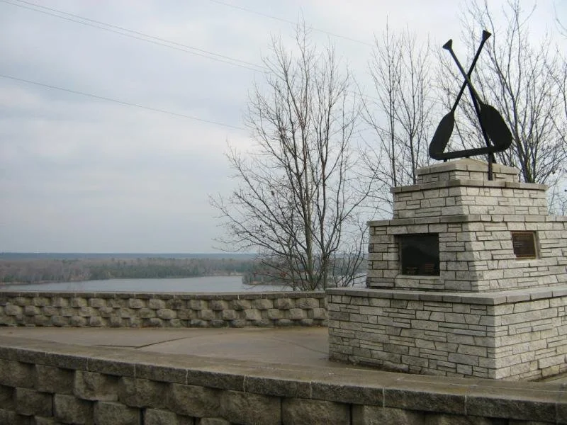 Canoer's Memorial & Eagle Overlook 2.jpg