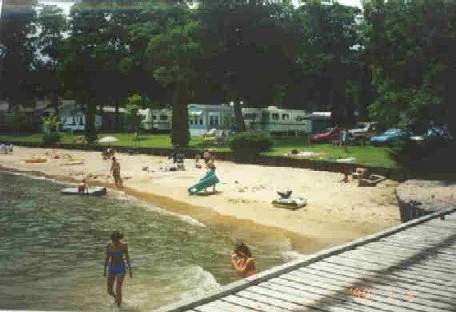 Browns Landing R.V. Park & Charter