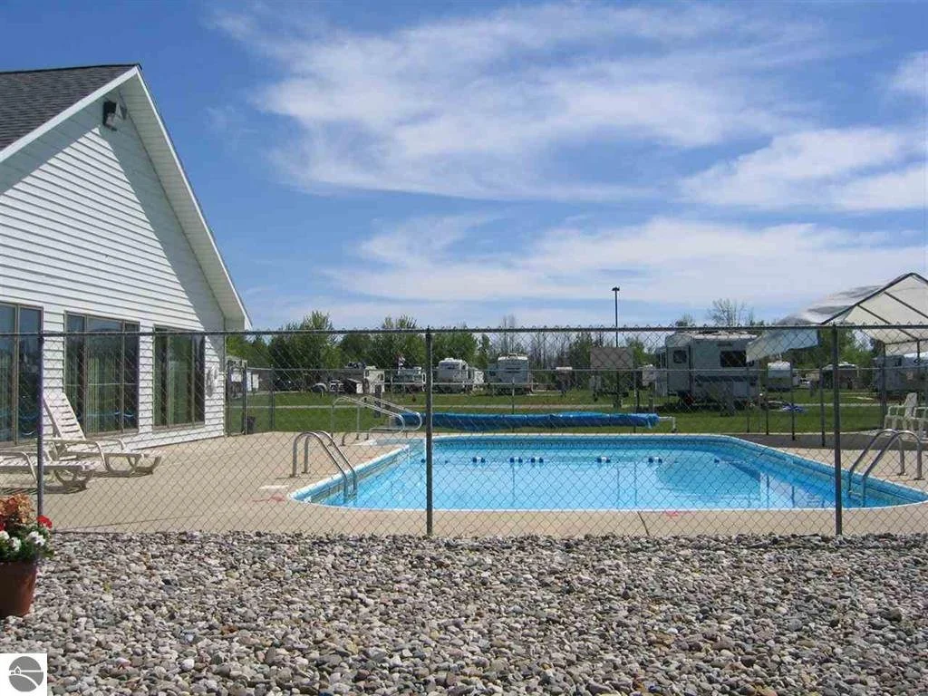 Sleepy Oaks RV Campground 2.jpg