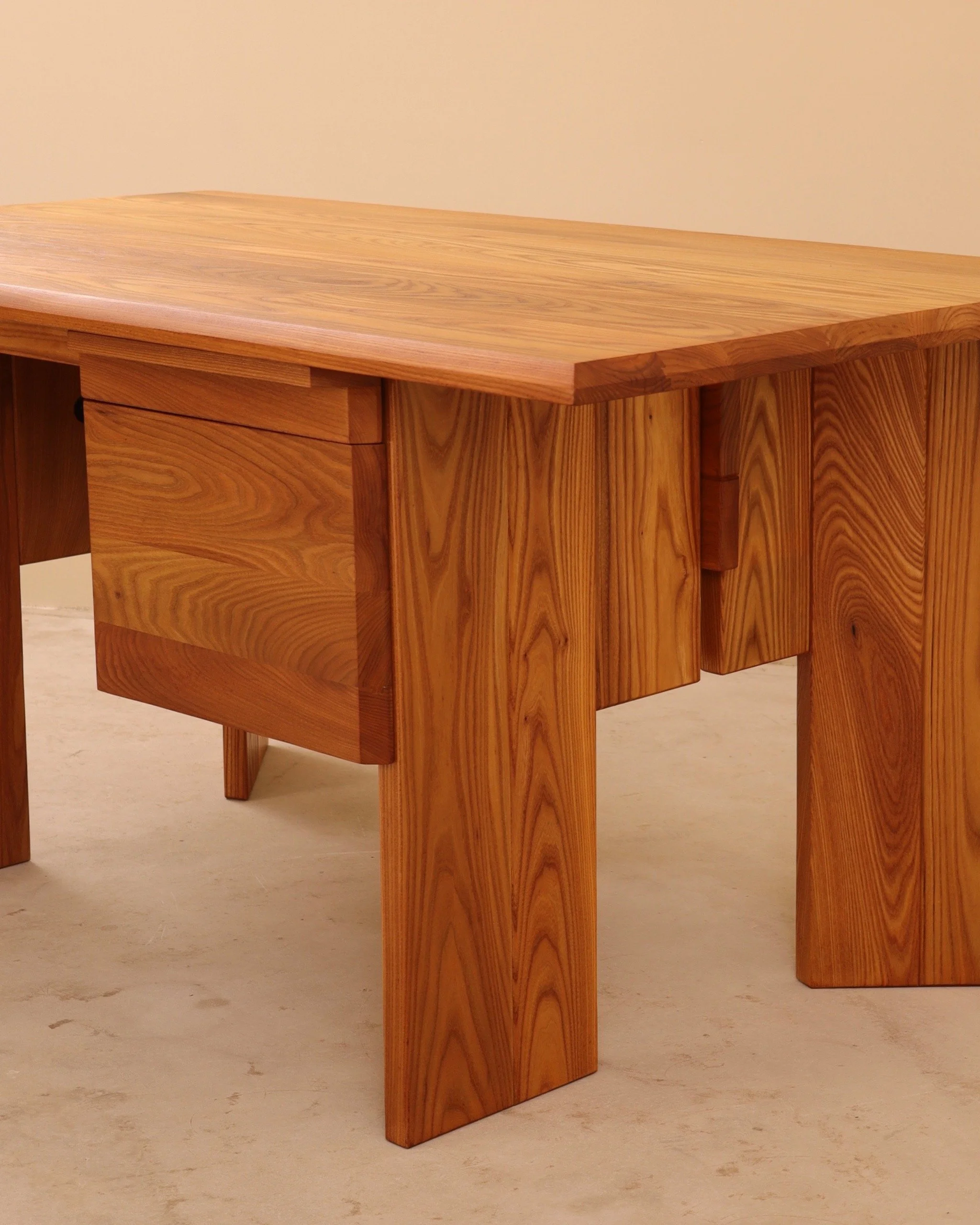 bureau orme massif maison regain