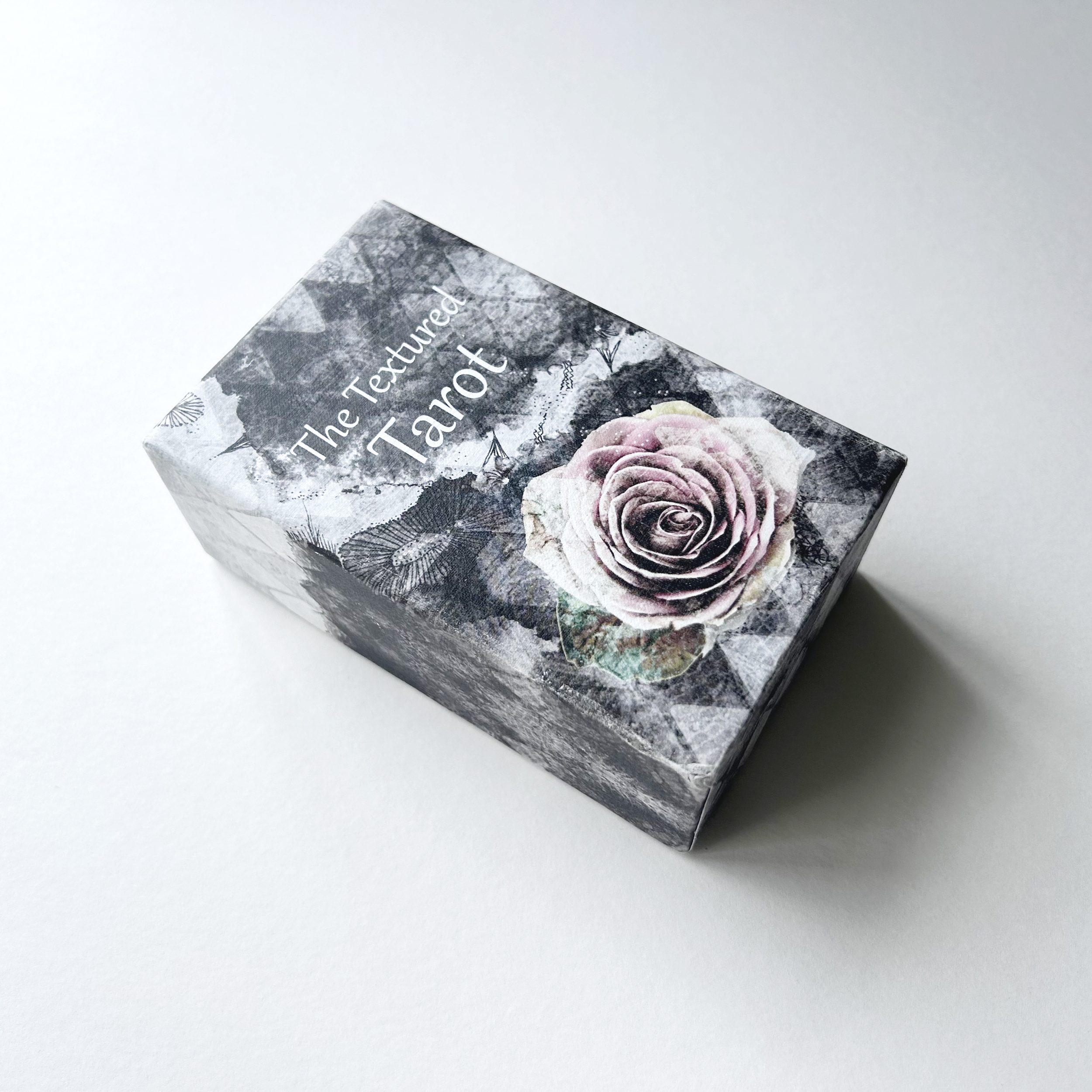 THE TEXTURED TAROT  



A tactile and layered approach to tarot.
Surfaces, marks, and fragments combine to form a quiet, intuitive language.