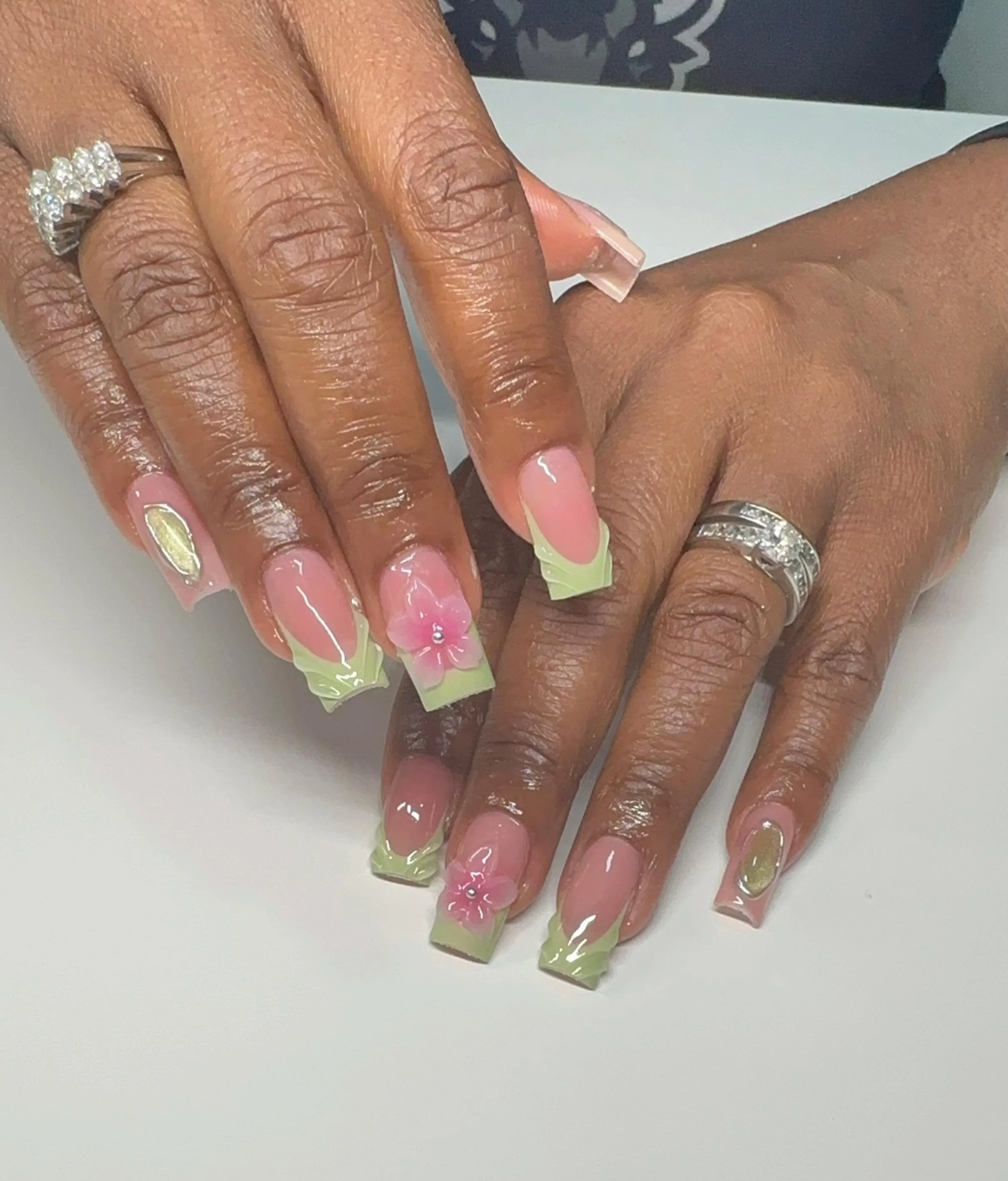 Your hands deserve this. 💅 Tier 2: Gel-X extensions, custom-shaped and built to last. Now booking new clients in the Fairfax area. Tap the link in bio. ✨

#gelx #gelxnails #fairfaxnailtech #novanails #dmvnailtech