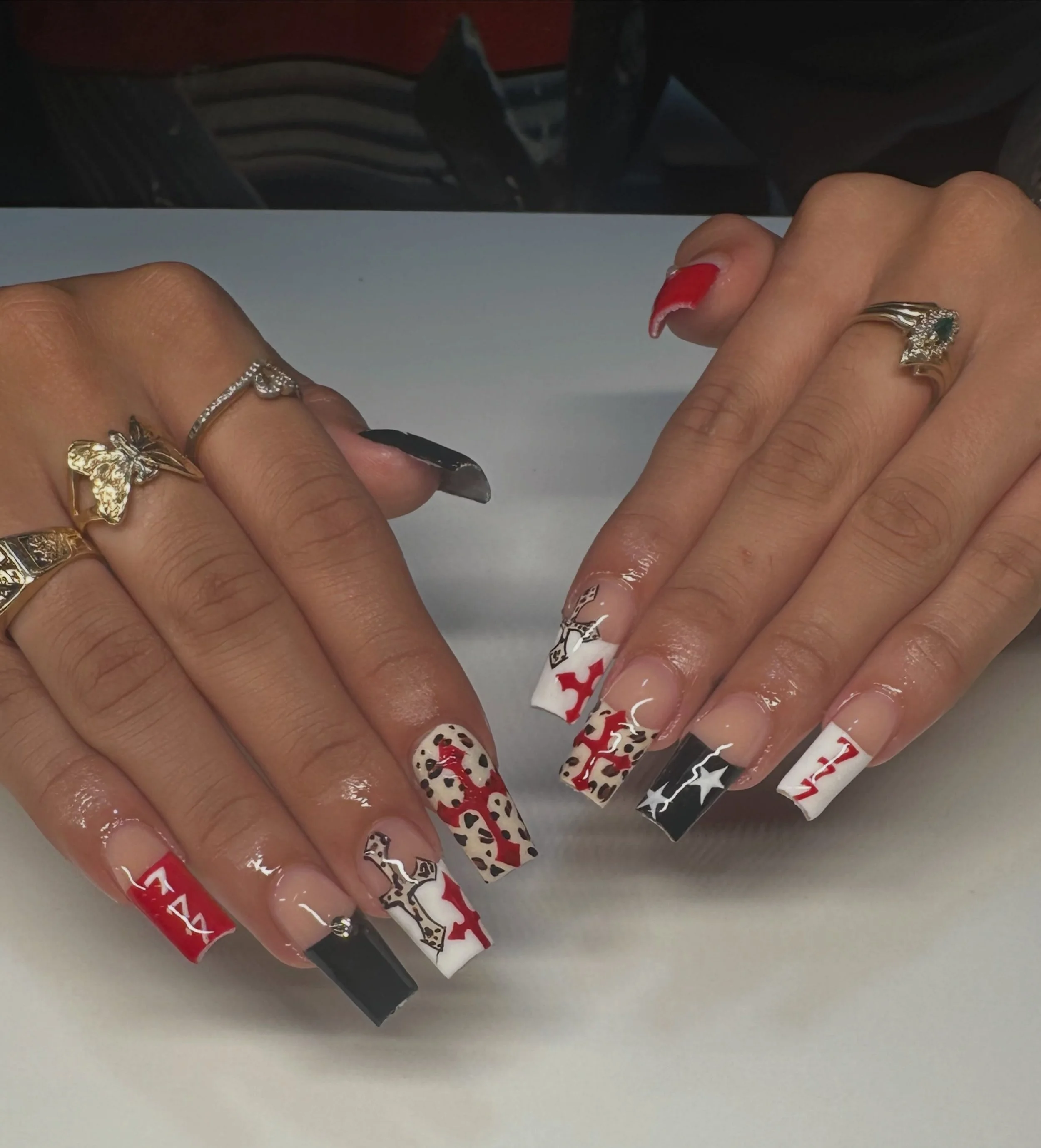 A lil taste of what I&rsquo;ve been serving this month 💅🏾 

Swipe through and tell me which set is calling your name 👇🏾 Gel-X, acrylic, poly gel&hellip; whatever fits your lifestyle, I&rsquo;ve got you. Every set custom-built for the client weari