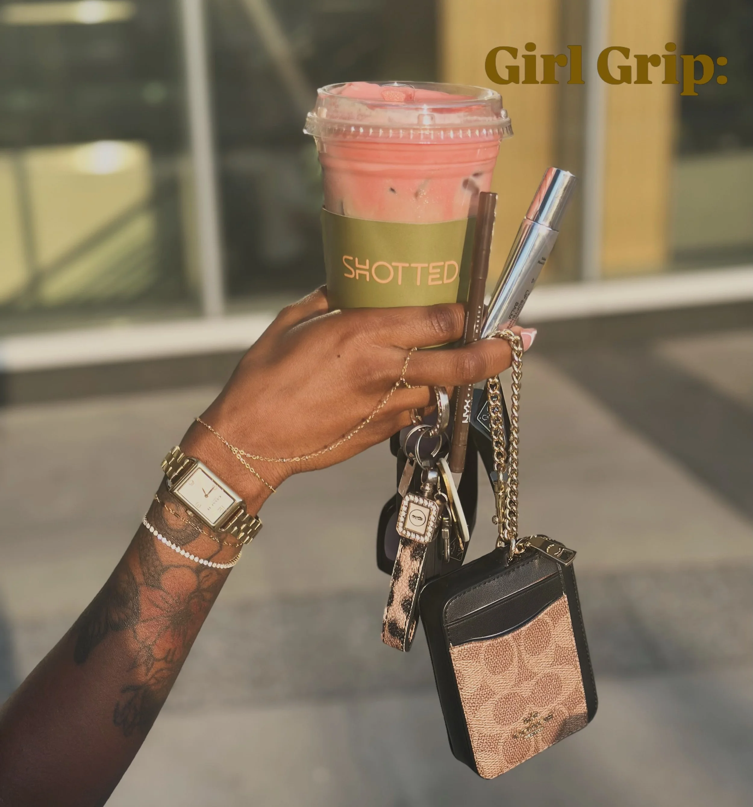Girl grip: Shotted x Studio Zo Matcha, my keys, the essentials, and the one thing I never have to put down 🤍 my permanent jewelry ✨

Because everything else in this hand is optional. The chain that&rsquo;s welded on? That stays 💫

15 minutes, no cl