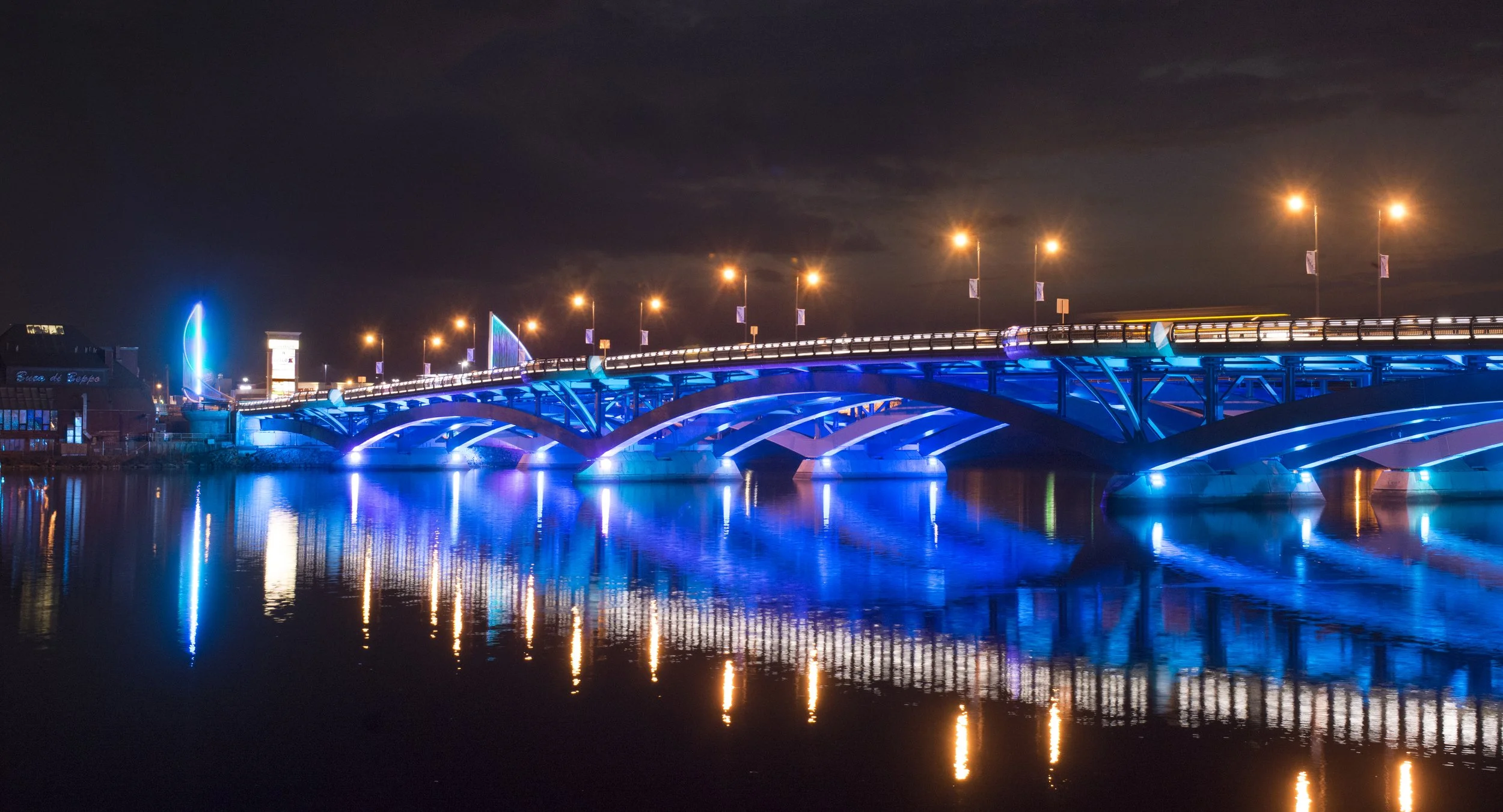 Lake Quinsigamond Bridge (MASSLIVE)