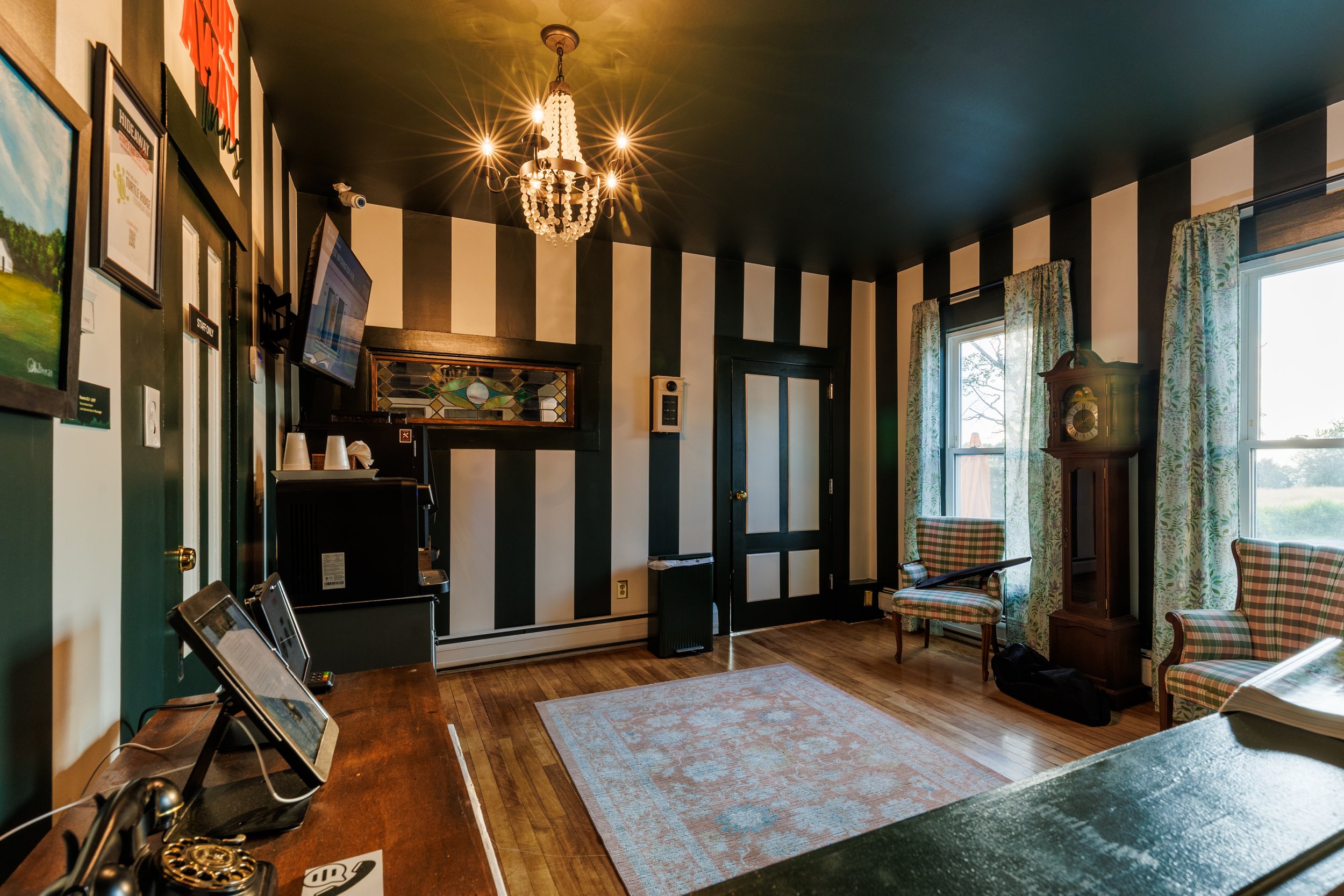 618A2618-HDR.jpg
