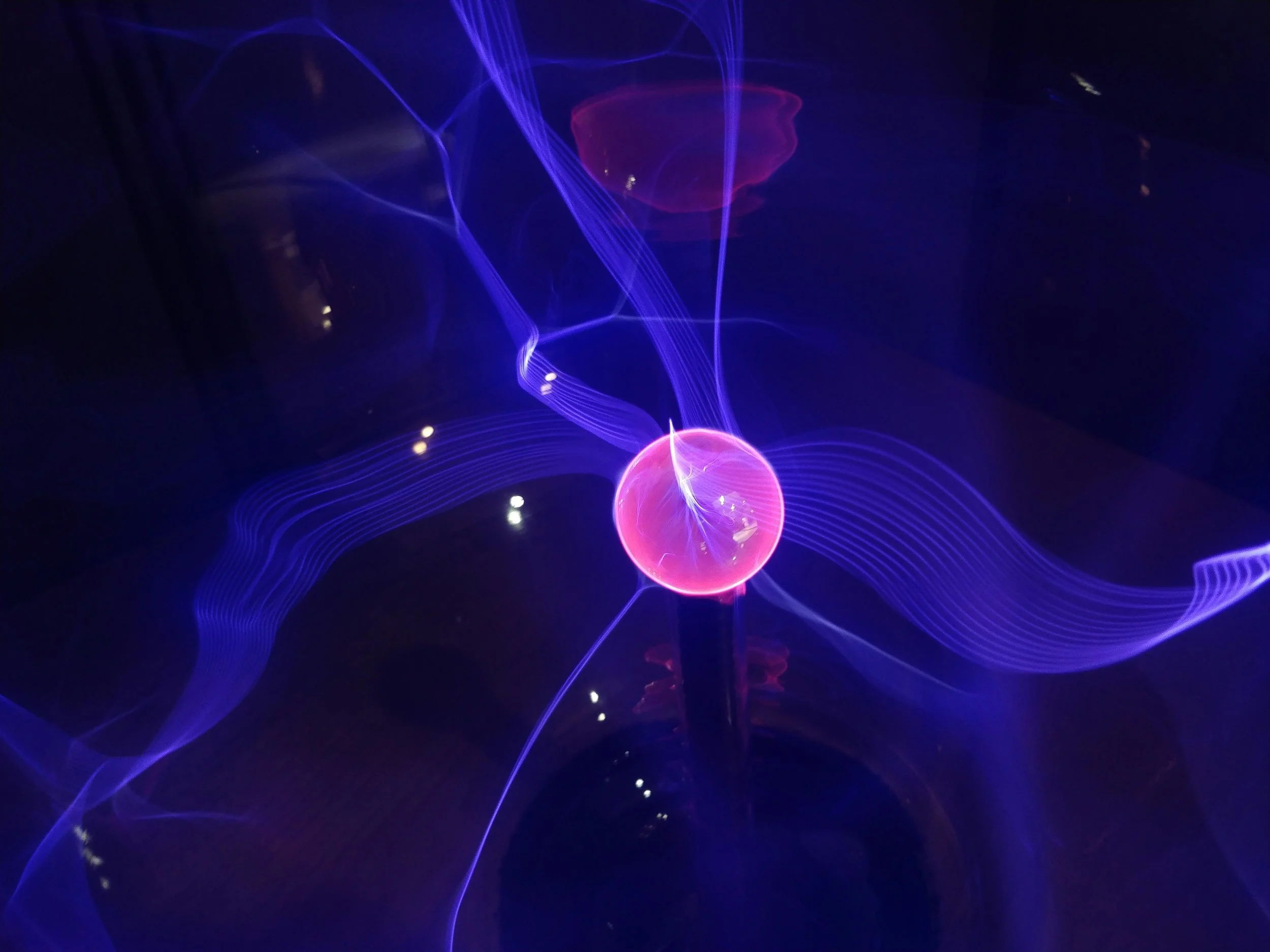 Picture This: Visualizing a Qubit on the Bloch Sphere