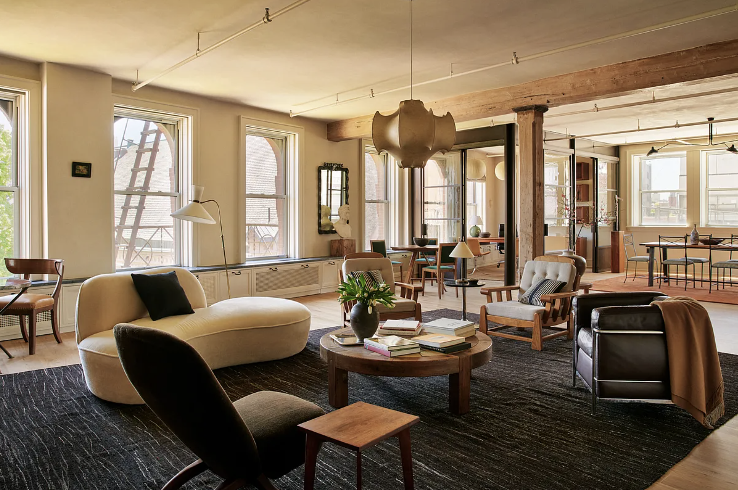 The Building That 10 Artists Refused To Leave