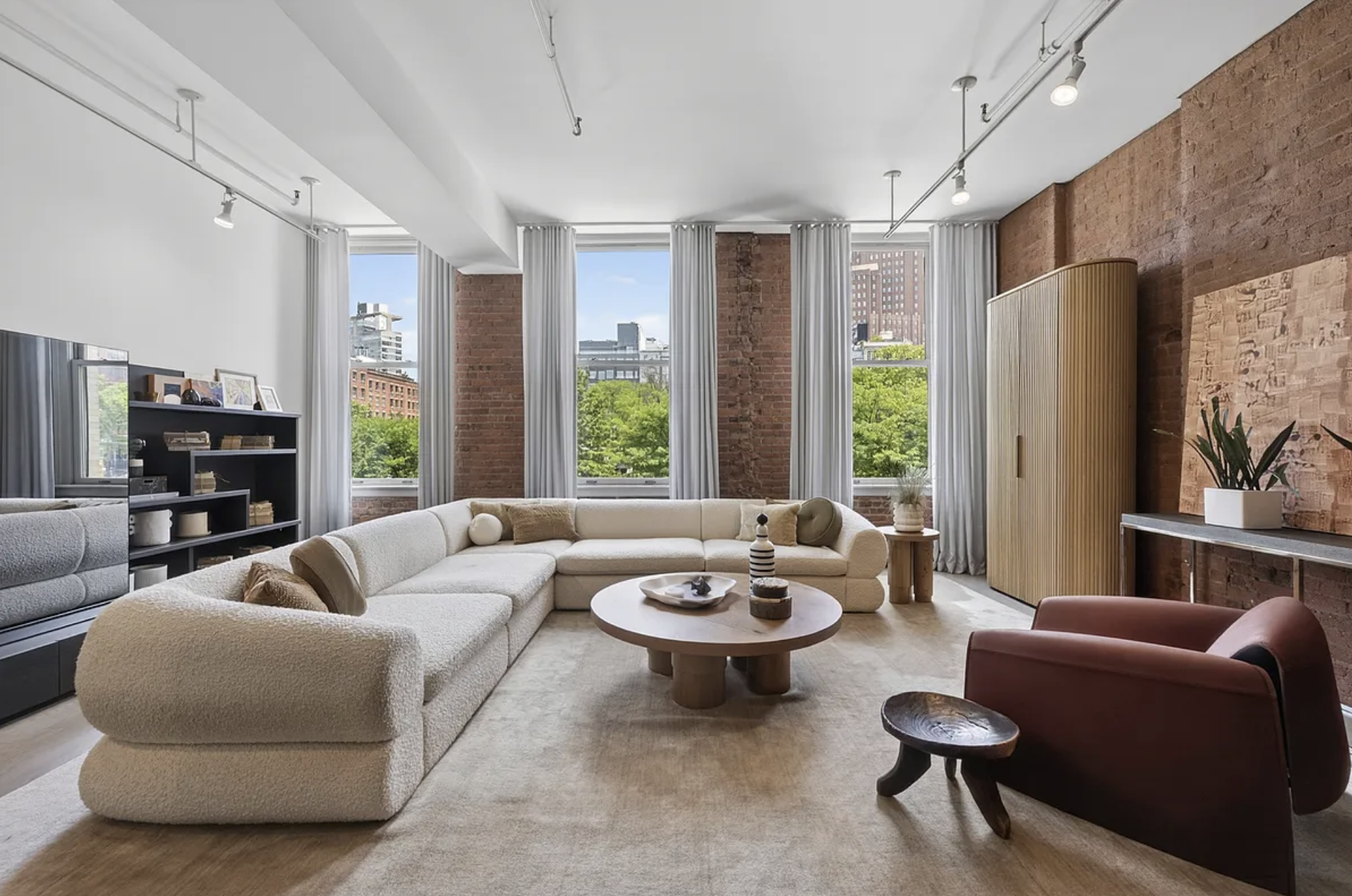 Hudson St & Hubert St- 3BR/2BA- 2S