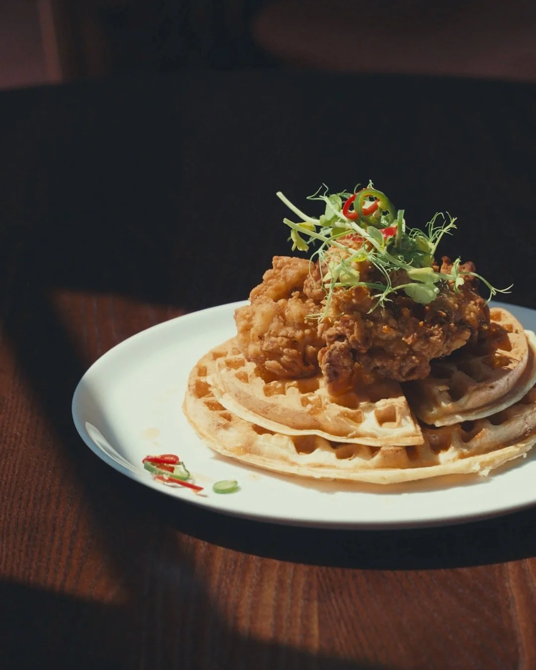 CHICKEN &amp; WAFFLES 🍽️⁠
⁠
Served Monday to Friday 'til 3pm on our Brunch menu. ⁠
⁠
#marantos #marantoslarklane #larklane #larklaneliverpool #liverpoolrestaurants #liverpoolfood #italianrestaurant #liverpoolbars #thegatheringplace #visitliverpool⁠