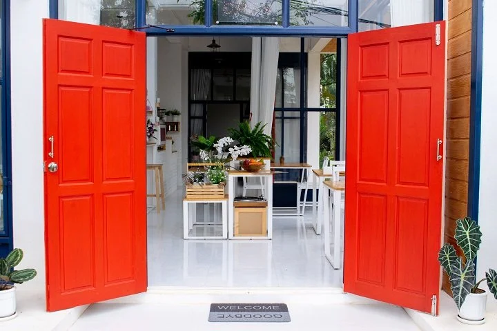 Front Door Colors that Speak About Your Personality
