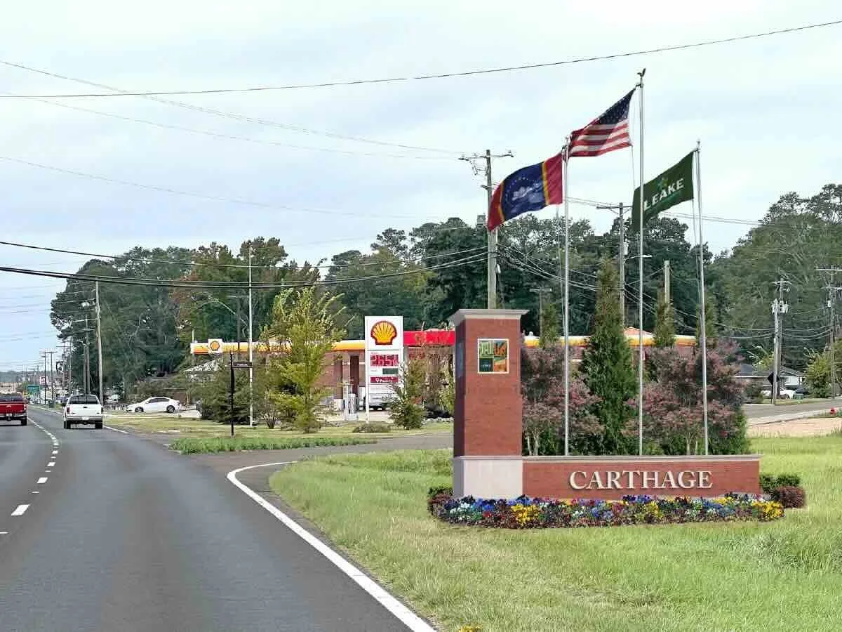  Proposed gateway design for Carthage. 