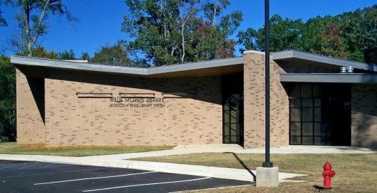 Exterior shot of Willie Morris Library, Jackson, Mississippi