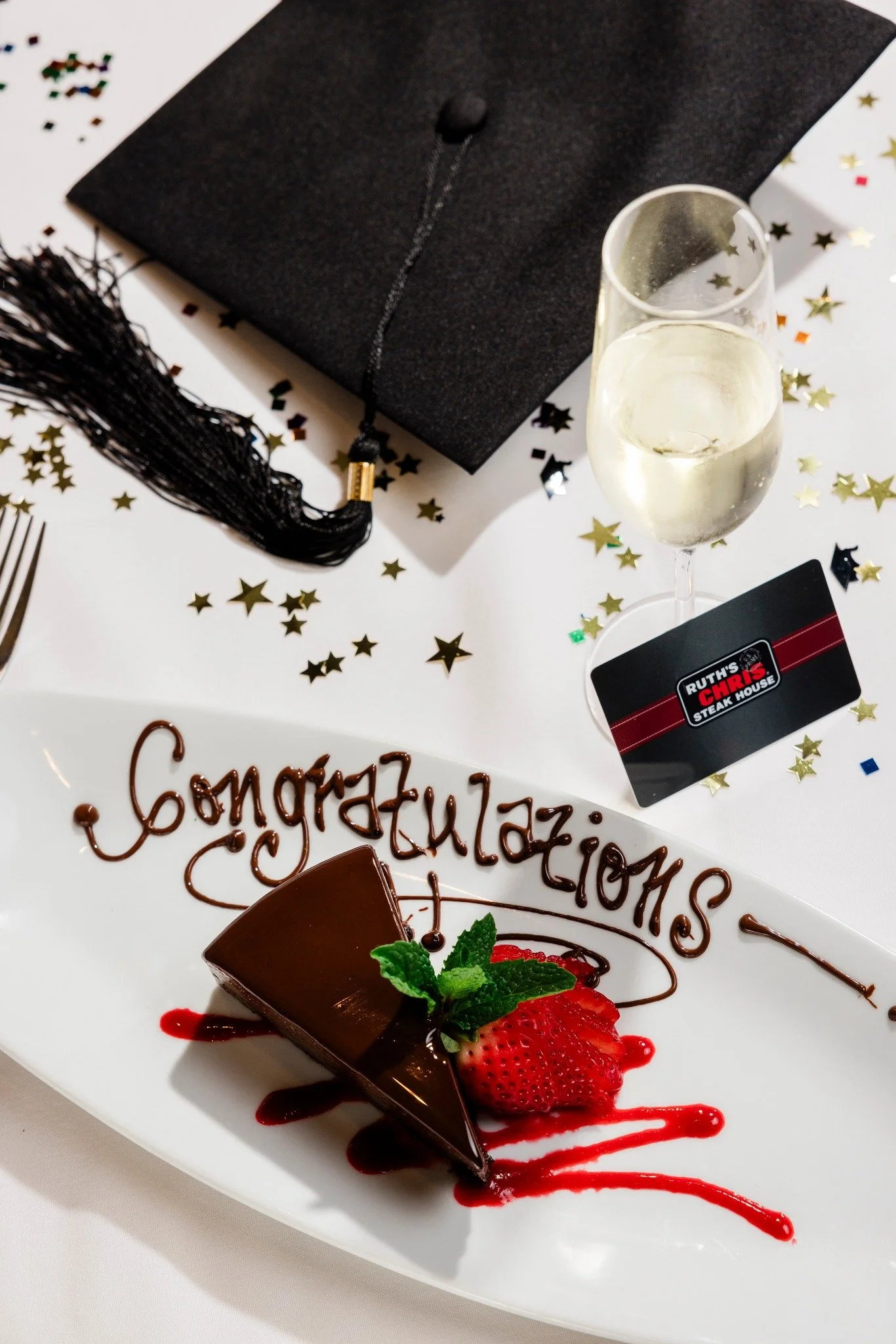 Congratulations to all the graduates this year, all of your hard work has finally paid off! 

#pezzphoto #ouraimistrue #ruthschris #graduate