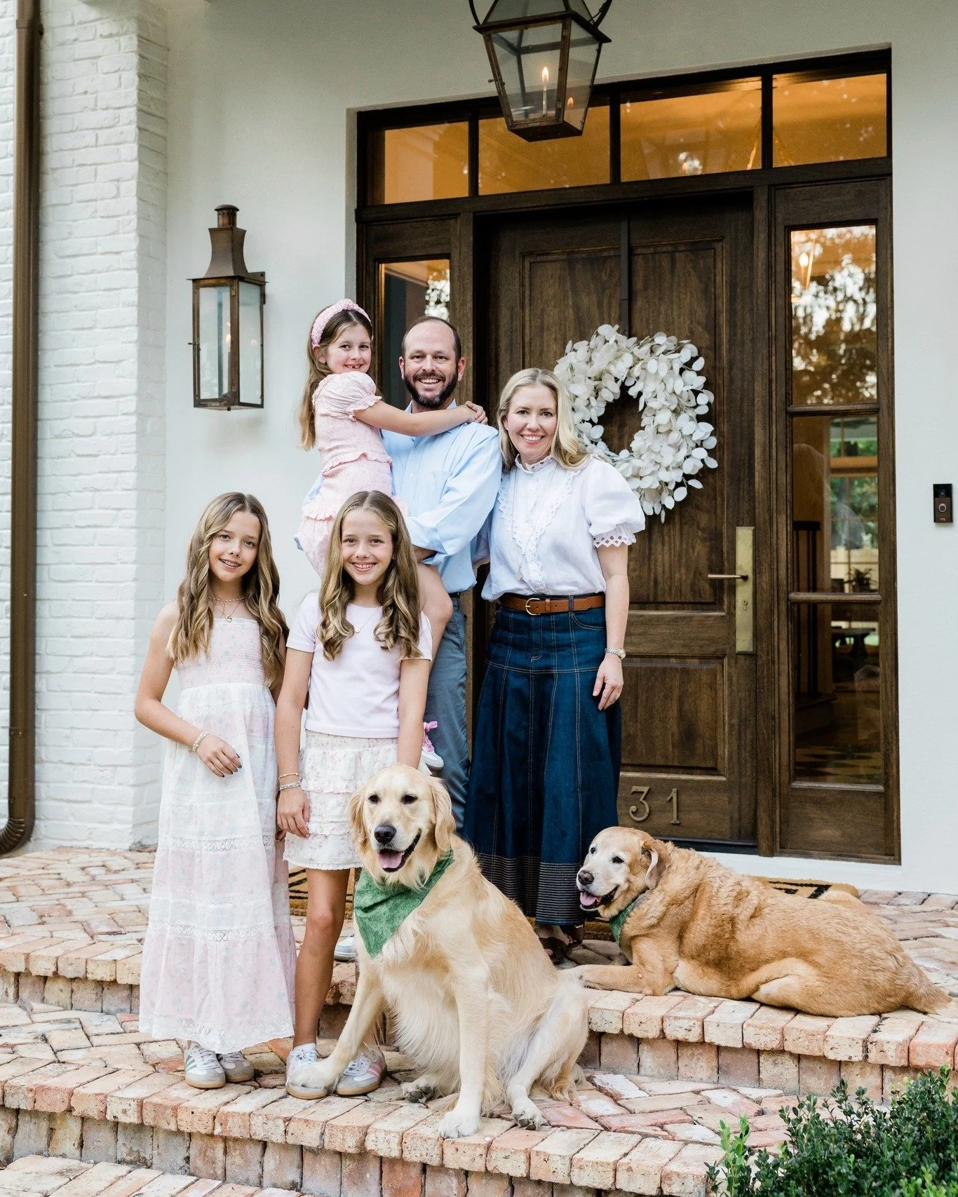 Currently booking fall sessions,  October 1st through December 7th.  Furry family members always welcome.

#ouraimistrue #pezzphoto #familyphotographytampa