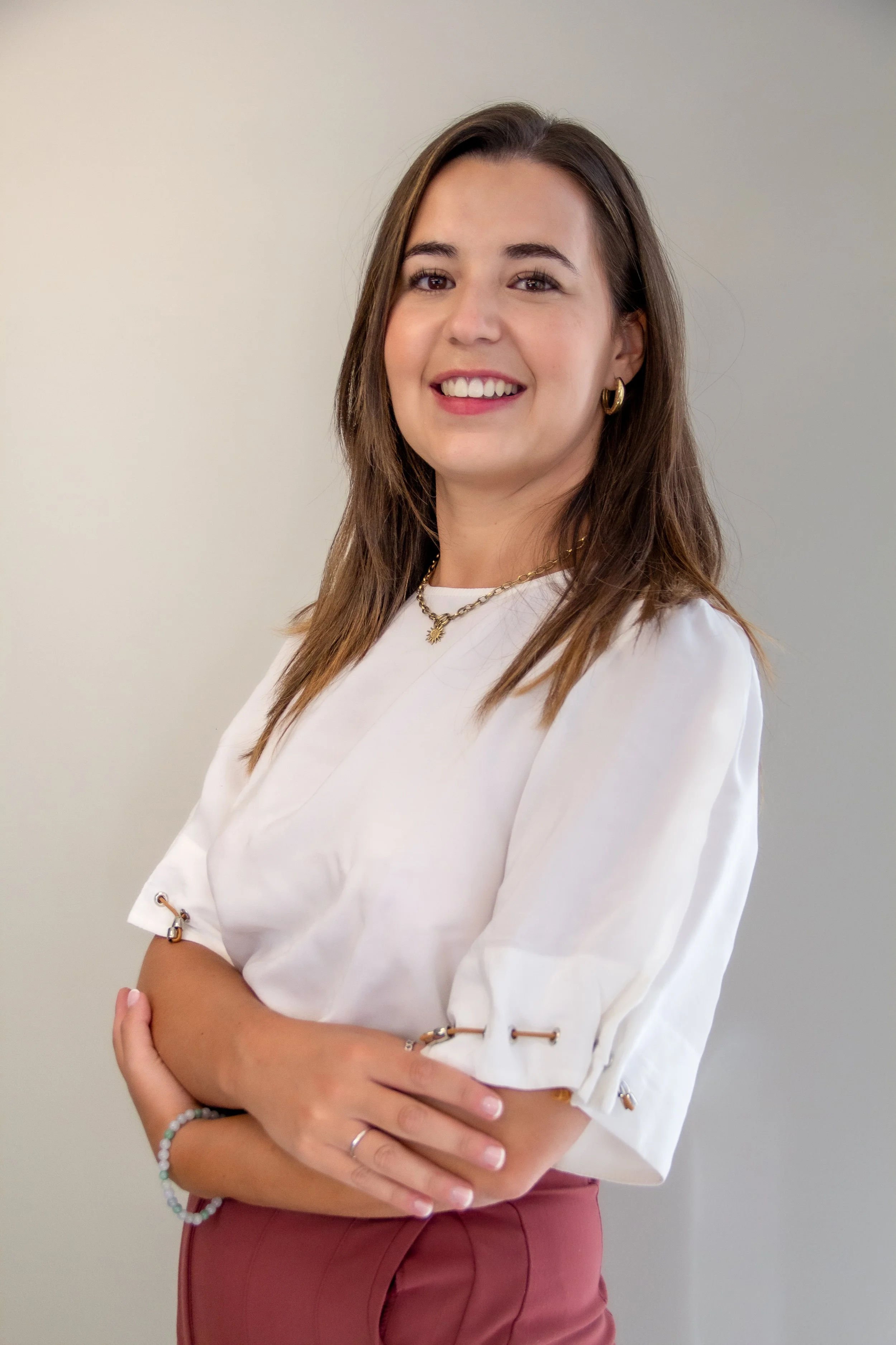Retrato profesional de Josefina Letelier, abogada directora de J. Letelier Abogados.