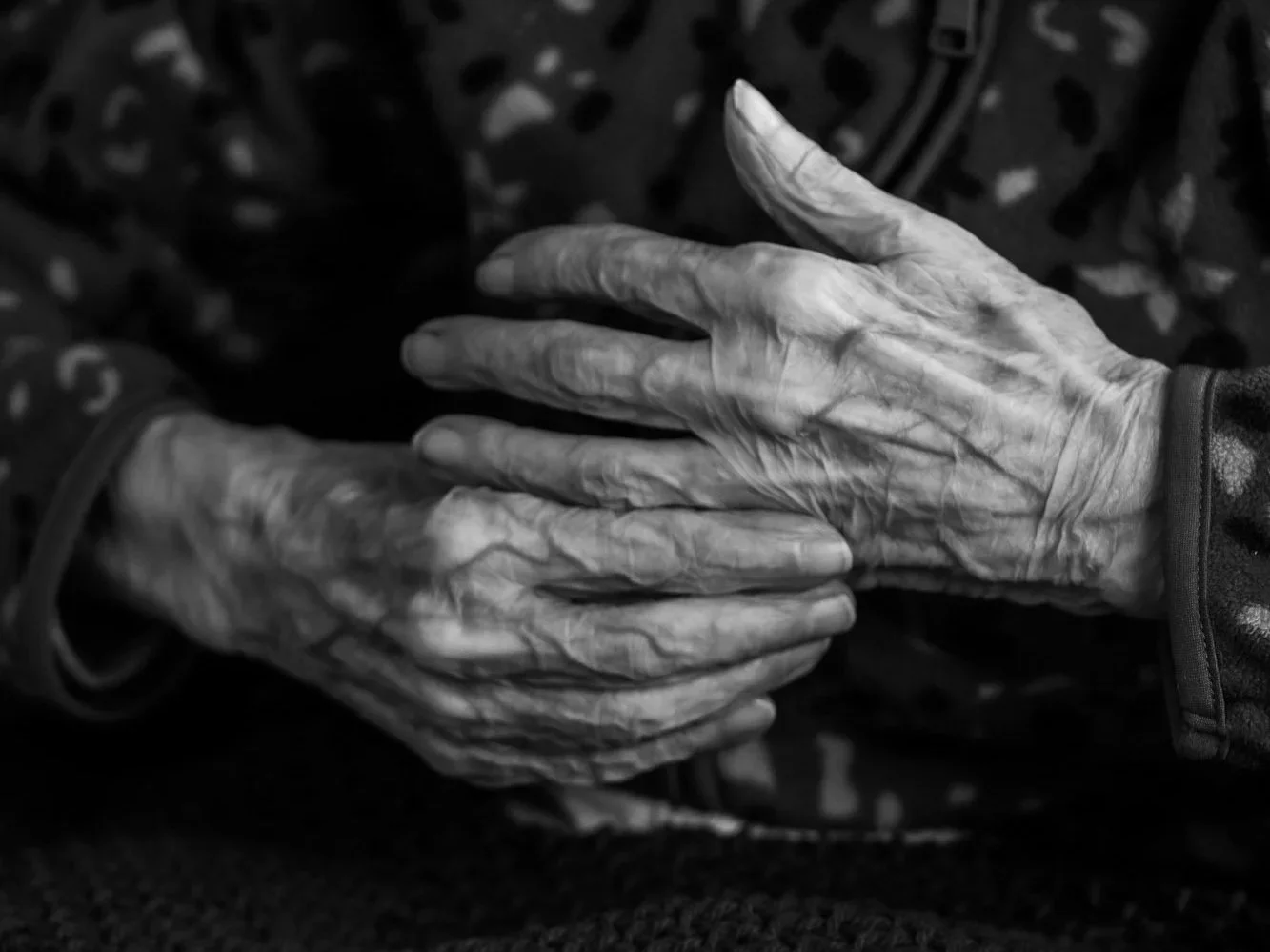 Perché fotografare gli anziani è un regalo che resta nel tempo