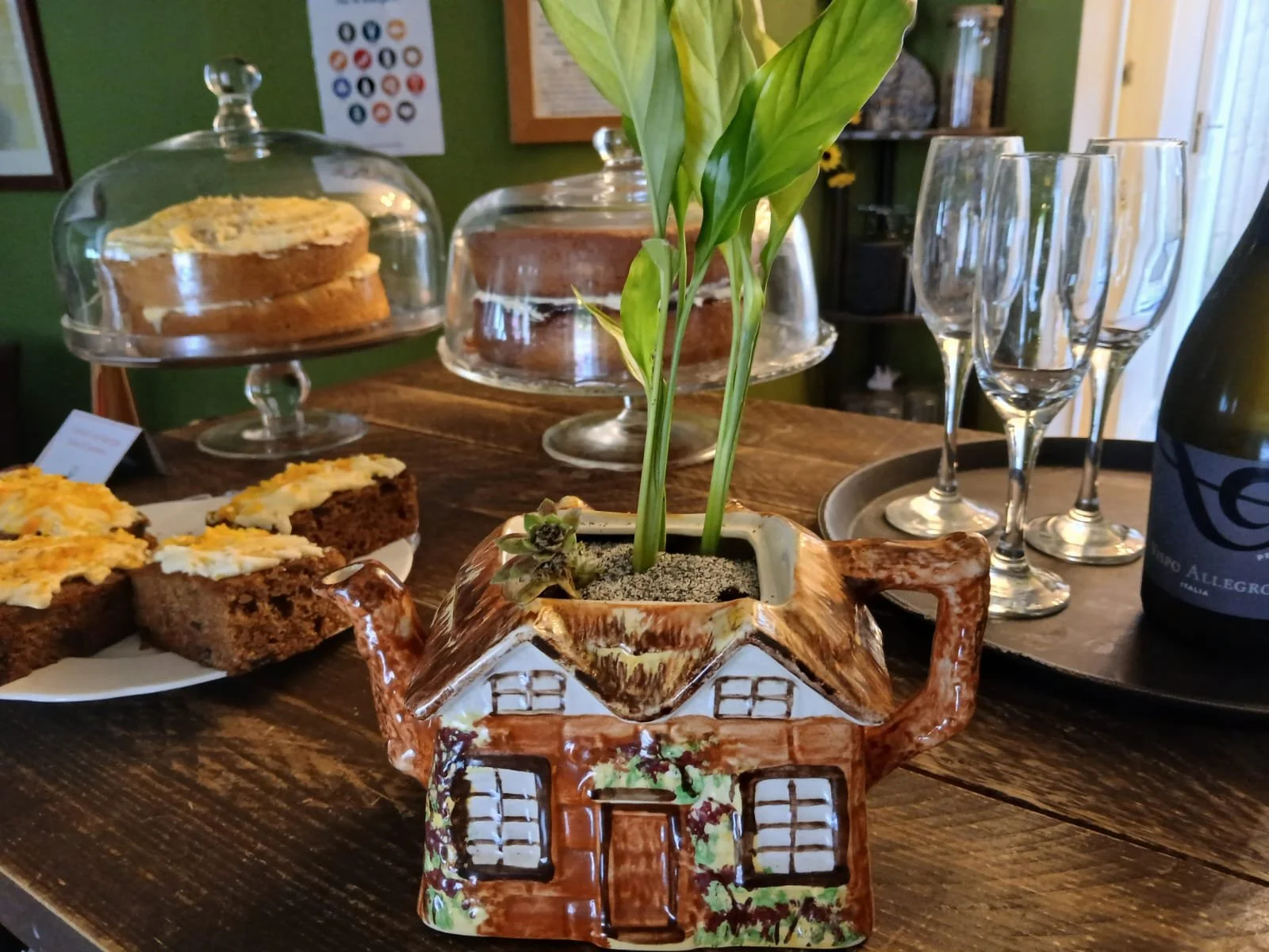 House teapot and cake Codford Tea Rooms.jpeg