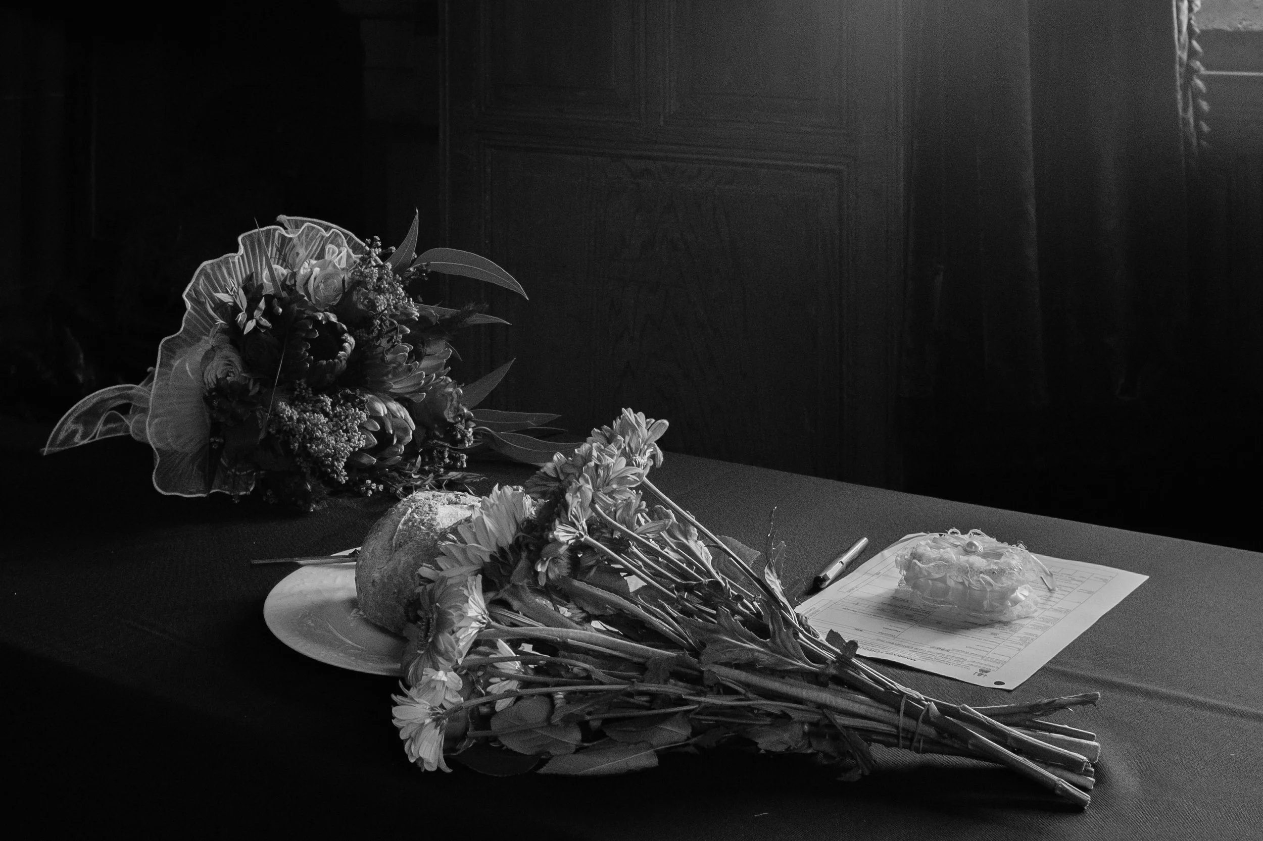 Charlie Black Wedding Photography -  Close-up detail of wedding flowers 