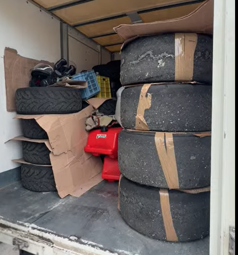 tyres van.png
