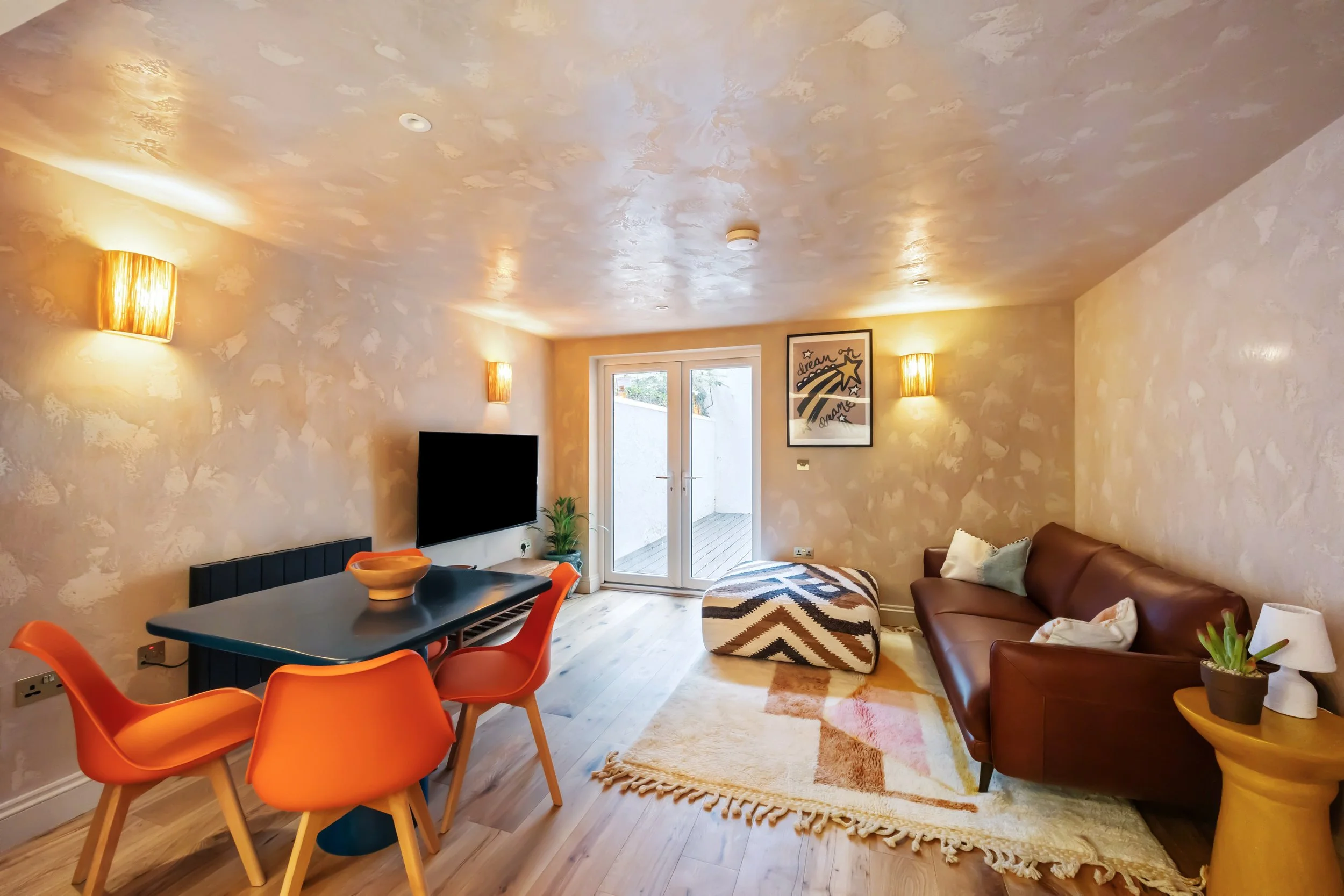 Lower Ground Floor Flat-008 copy.jpg