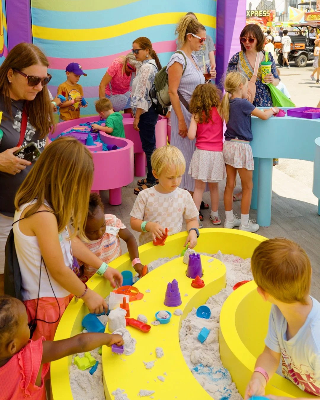 KNS 4x5 - Booth Crowd.jpg