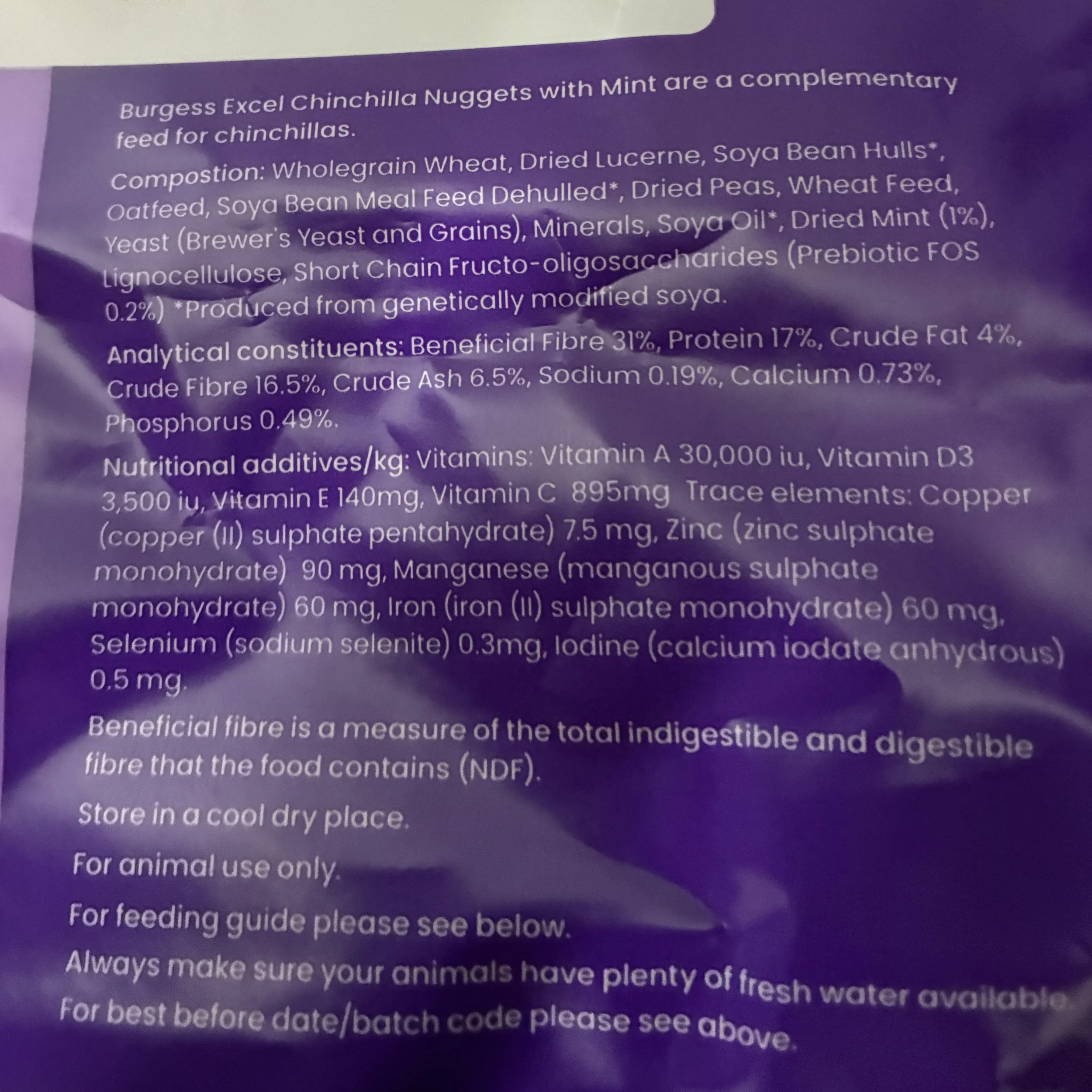 Close-up of Burgess Excel Chinchilla Nuggets with Mint highlighting complete balanced nutrition, added mint, prevents selective feeding and essential vitamins and minerals.