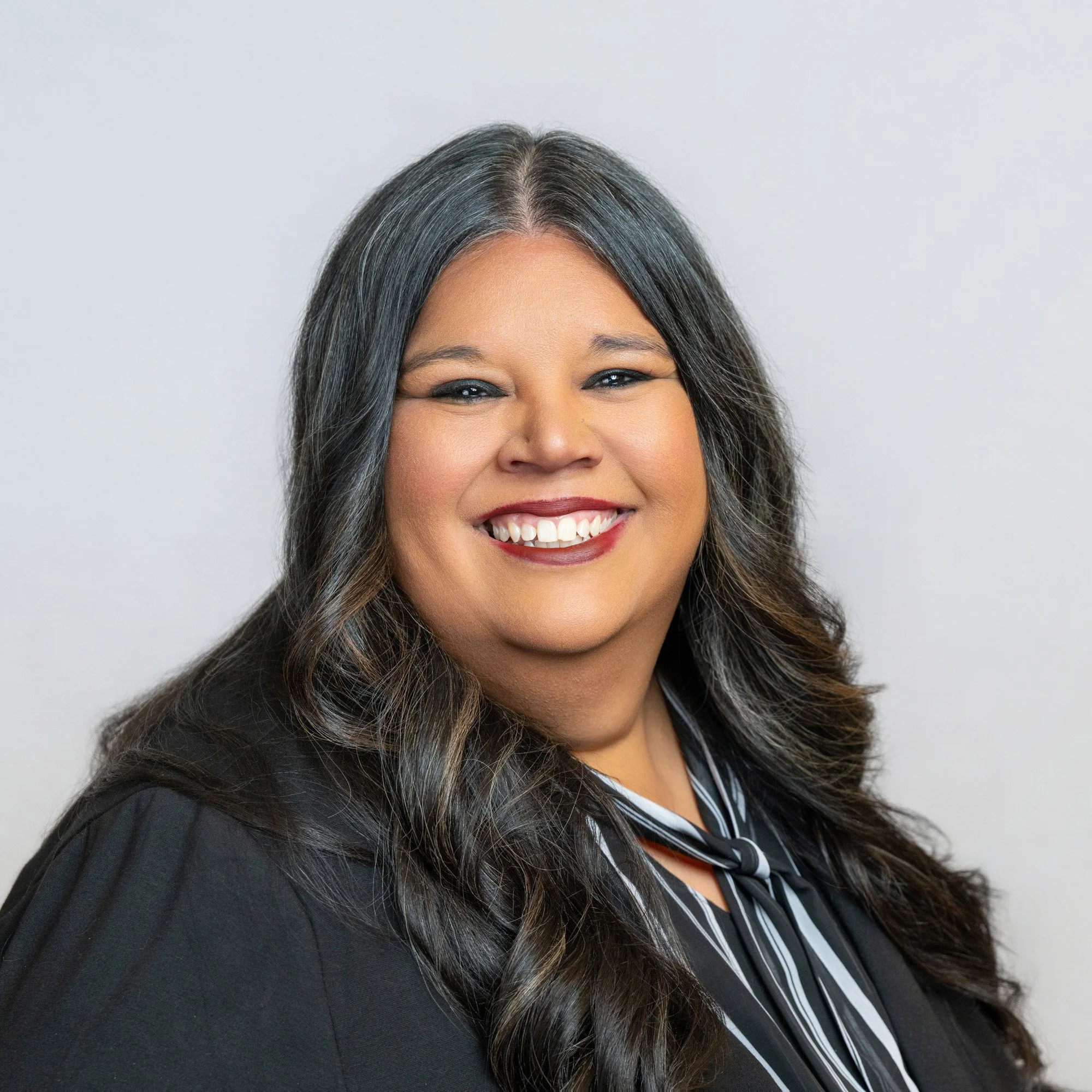 Mona Barrera Headshot