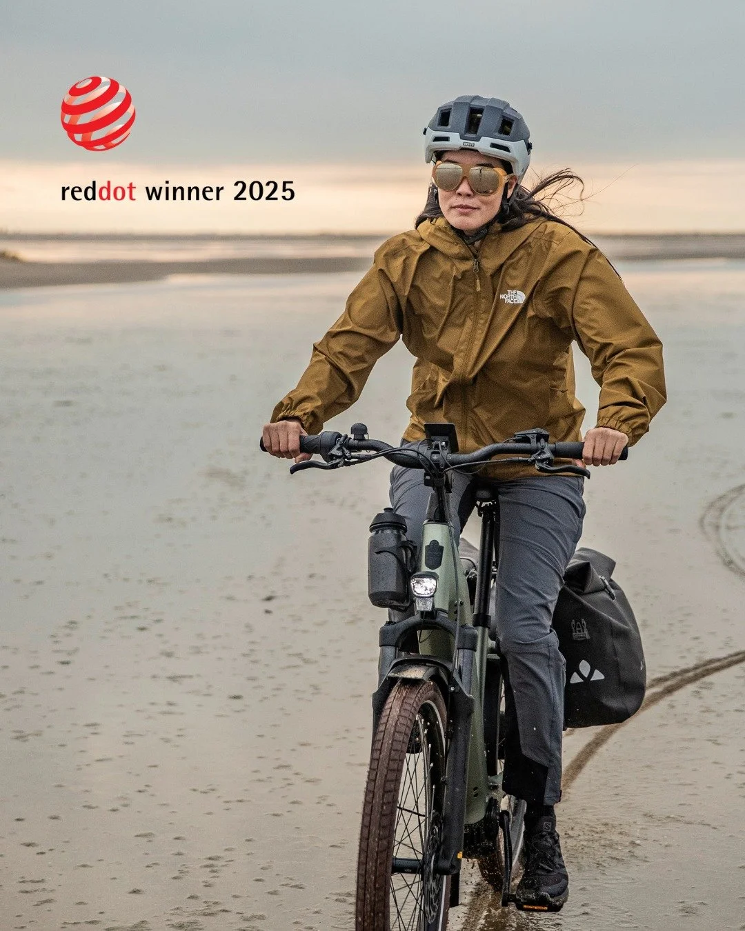 Teste das preisgekr&ouml;nte Suvea bei uns im Store - ganz entspannt und stressfrei! Perfekt f&uuml;r jede Jahreszeit:

🍂 Extra-breite Reifen mit viel Grip
🍂 Starke Lichter mit Bremslichtfunktion
🍂 Verl&auml;ngerte Schutzbleche

🚴&zwj;♂️ Komm vor