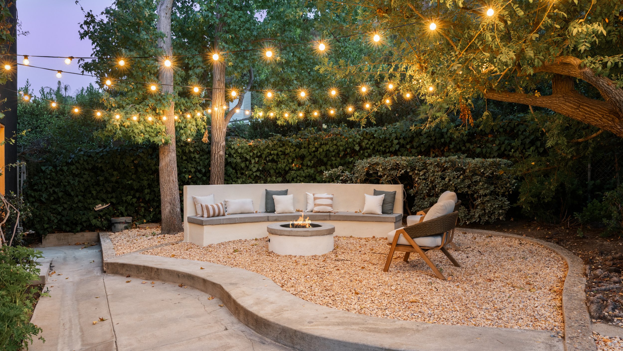An image of The Encino Hills House.