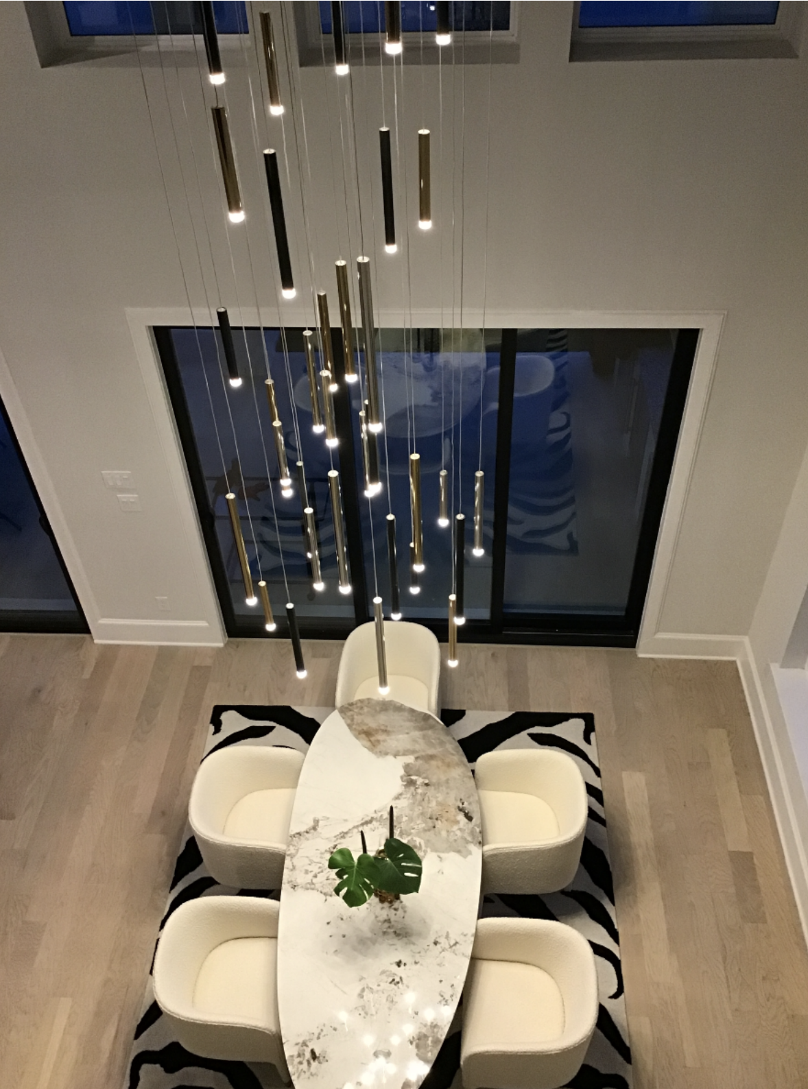 Manvel_Dining_Table.png