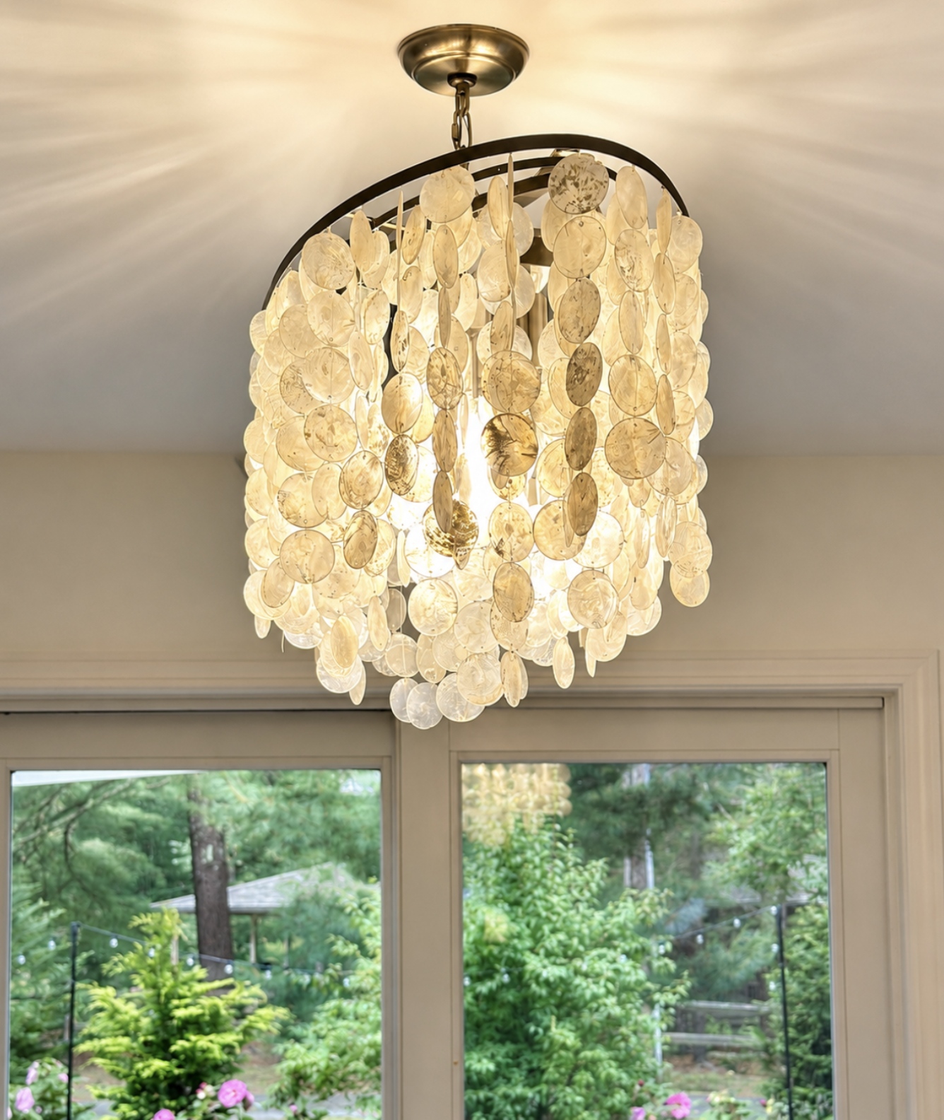 Oak_Bluffs_Dining_Chandelier.png