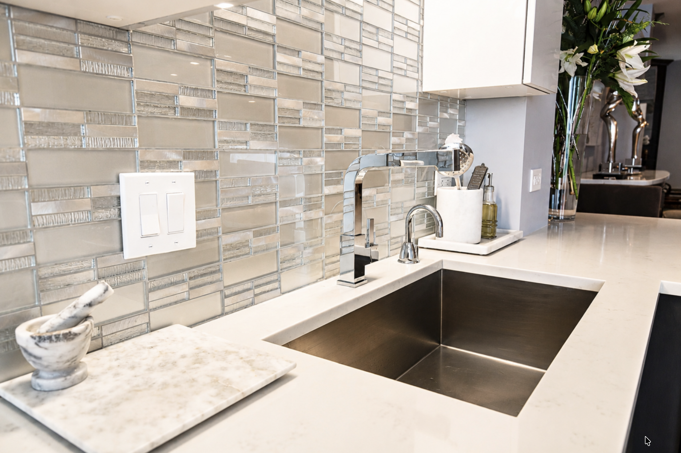 South_Loop_Kitchen_Backsplash.png