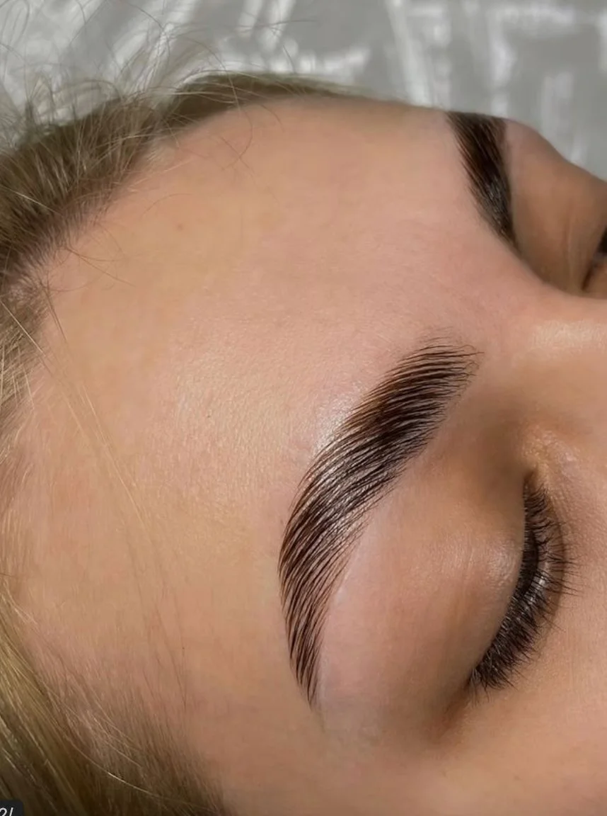 OH BROW Studio Signature Brows Augenbrauenlifting (Brow Lifting) inklusive Formen & Färben
