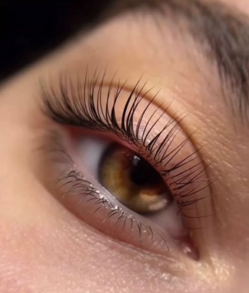 Wimpernlifting inklusive färben der oberen Wimpern
