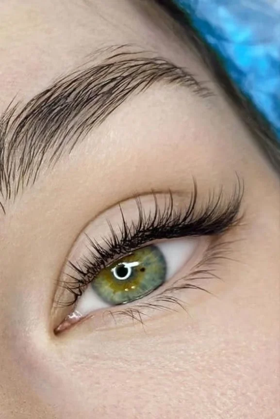 Wimpernverlängerung Natural Lashes Light Volume (2D-3D)