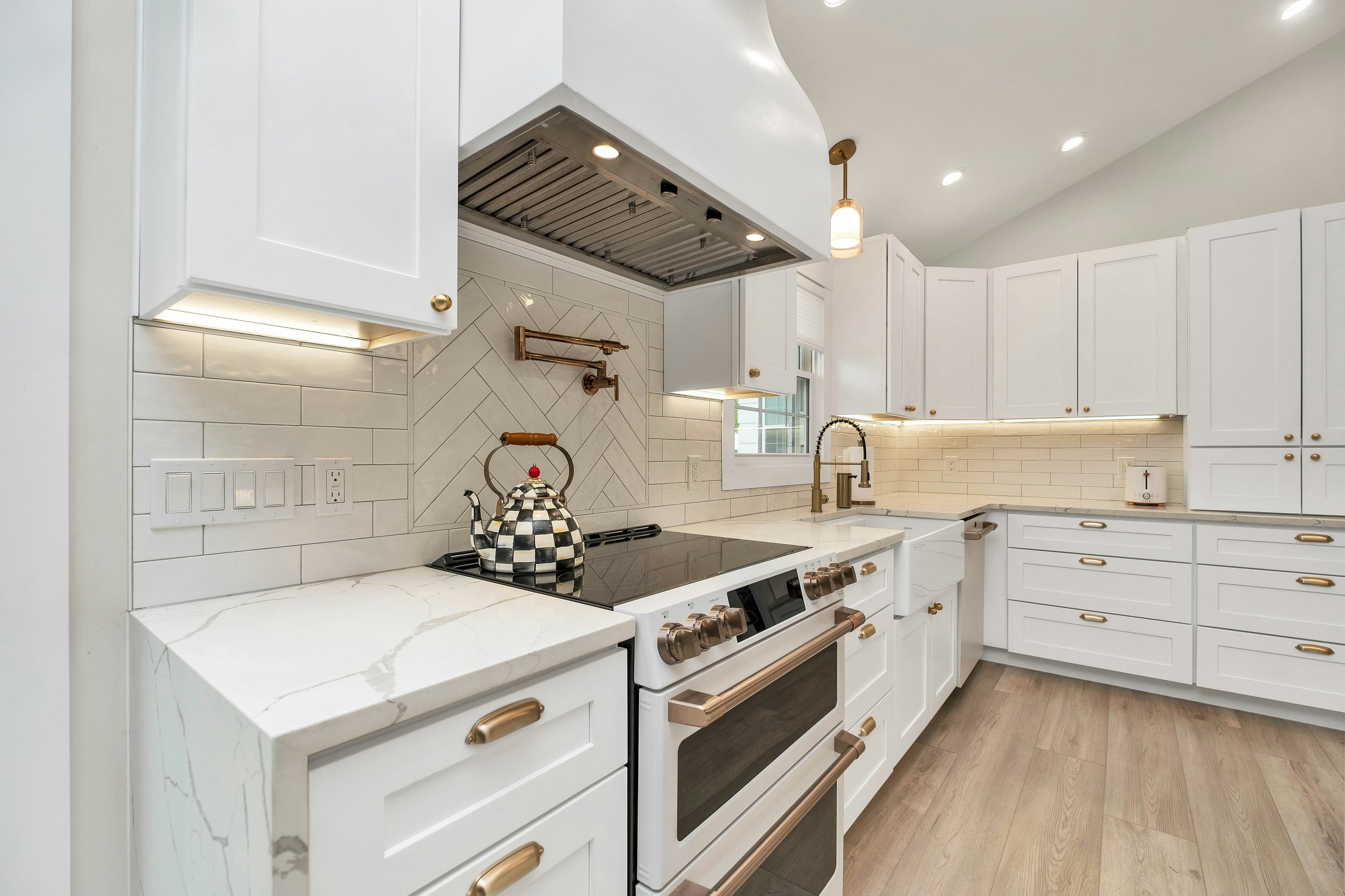 Modern kitchen deep clean by Ivory Cleaning in a 4-bedroom home in Didsbury