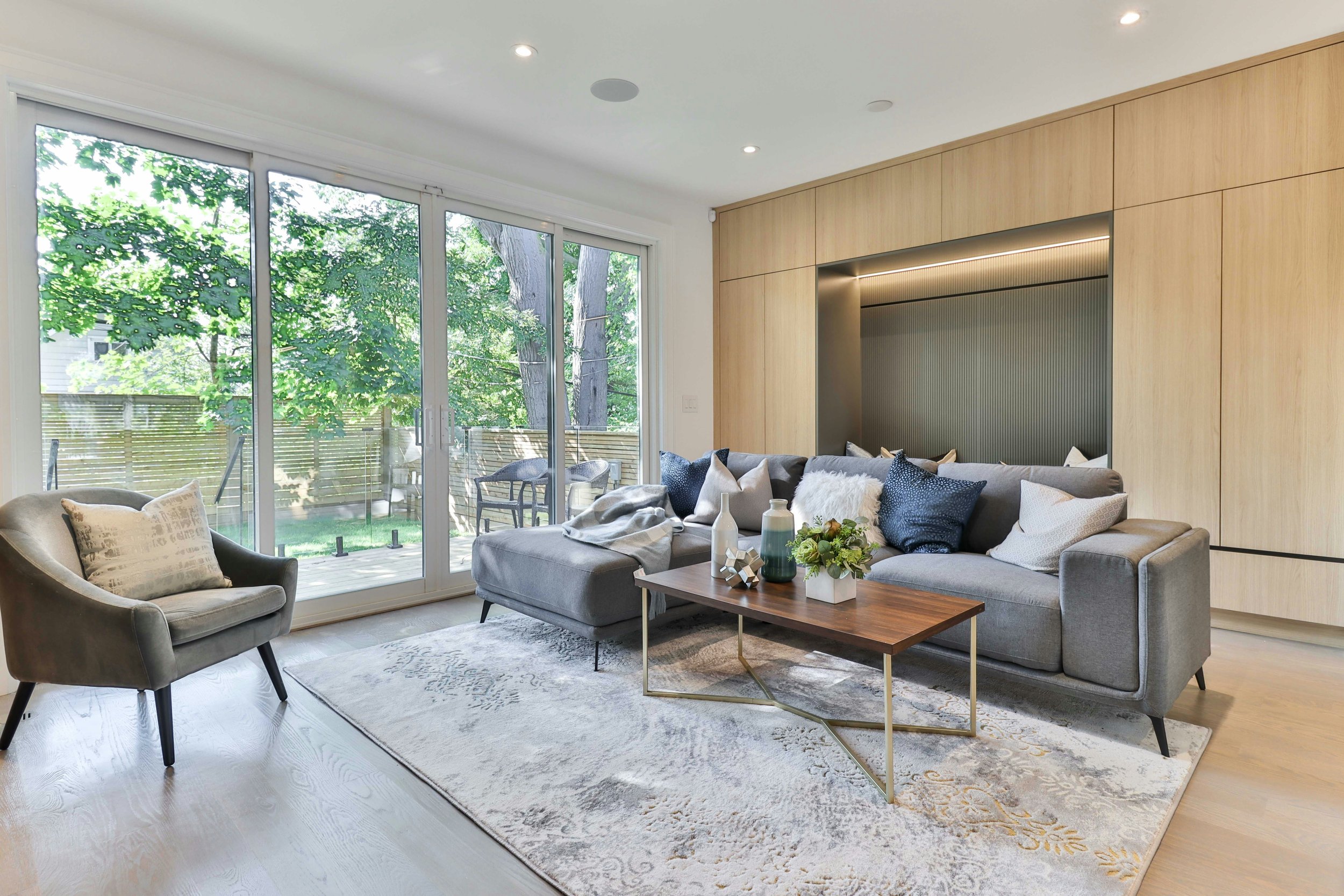 Gold Standard fortnightly house clean in Worsley, ensuring large glass sliding doors and high-traffic living areas stay crystal clear.