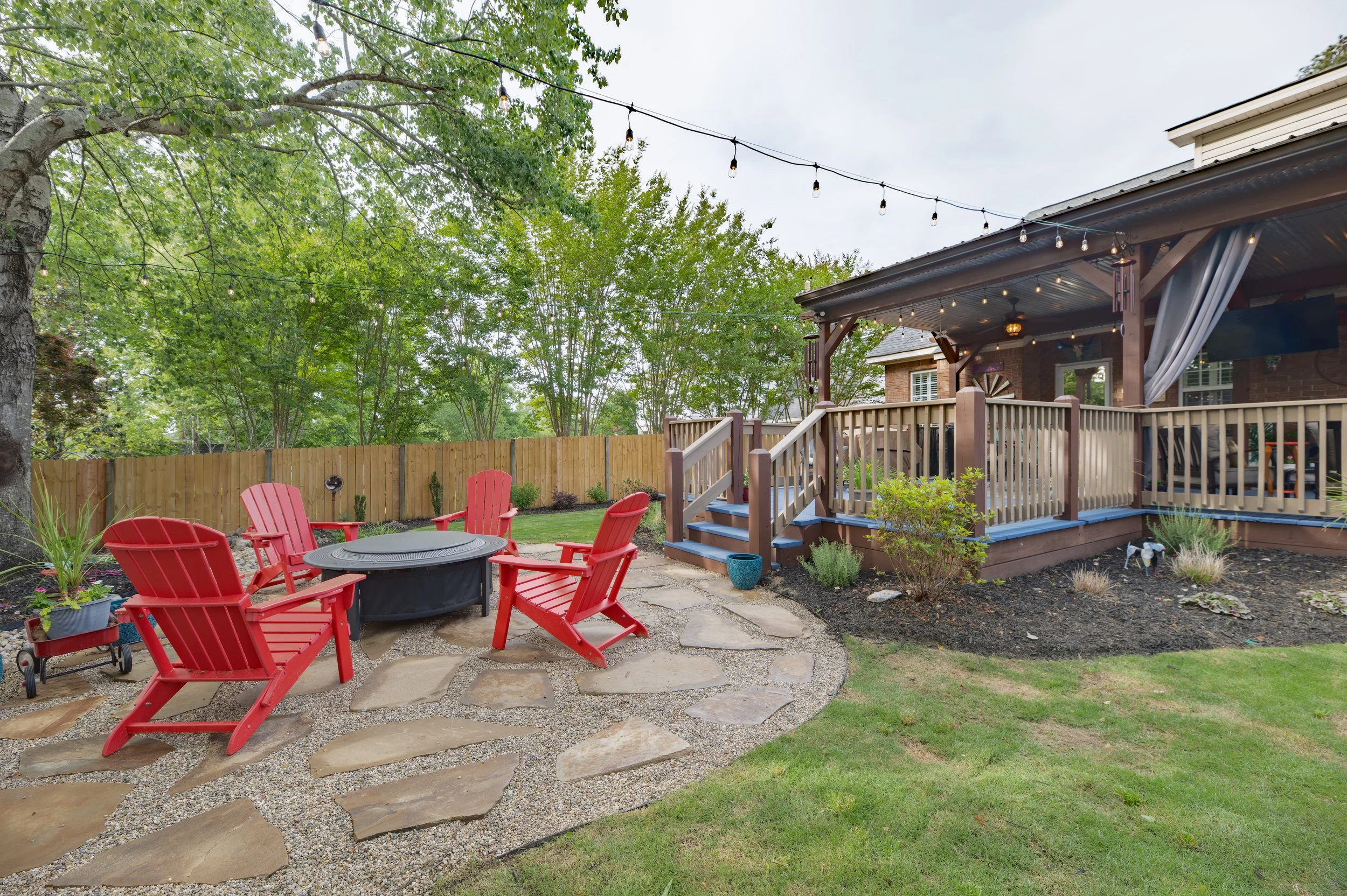 Backyard 9.jpg