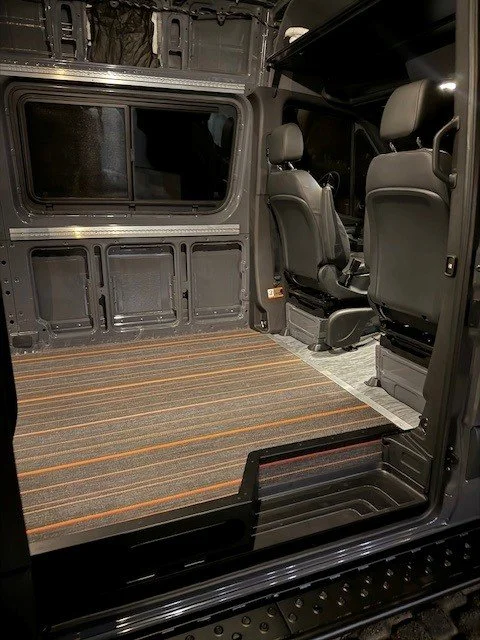van 2 floor.jpg
