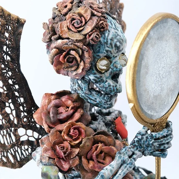 truth seeker close up delia dante
