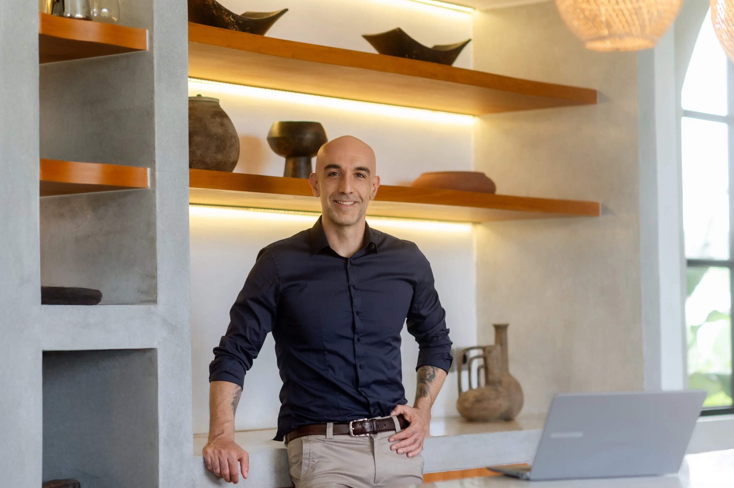 Mike McGregor conducting a True Self Profile 1:1 debrief session with a client