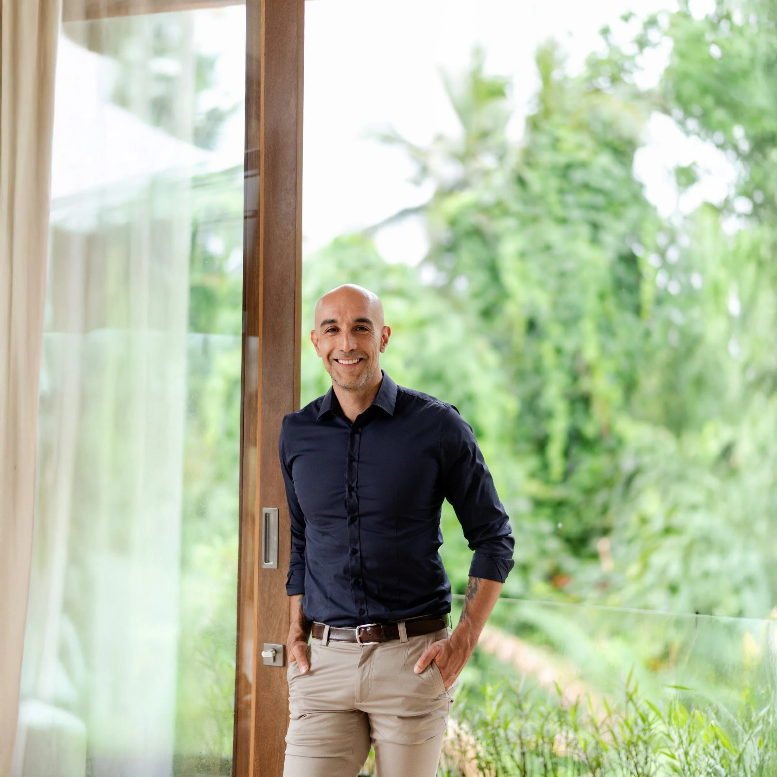 Mike McGregor executive coach Melbourne standing outdoors, life career and leadership coaching for professionals and founders