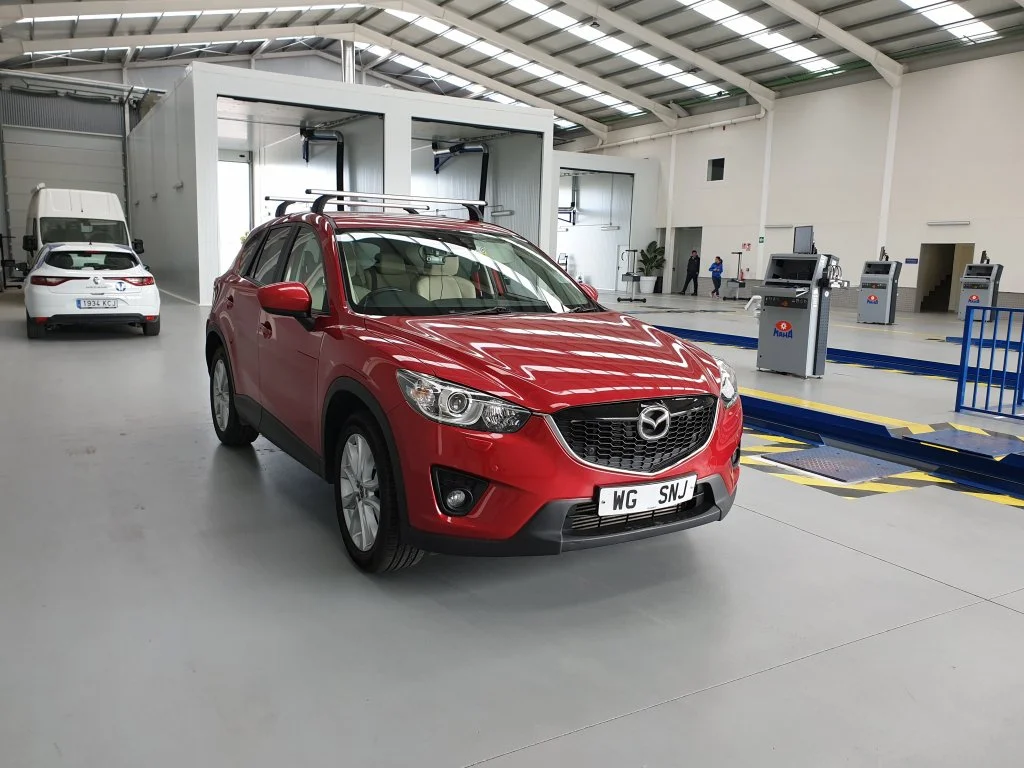 Mazda CX-5 finishes it's import test at ITV test centre in Murcia. This vehicle was collected from our customer in the Alicante region and returned same day at no additional cost to the customer. Earlier in the day we realigned the headlights to flat