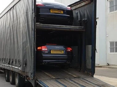 Porsche Panamera 4 Coupe and Audi S8 arrive on covered transporter from UK for our London based customers. These cars will be thoroughly inspected, tested and imported on to Spanish number plates before being delivered to Marbella in time for our cus