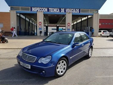 Mercedes C200 K passes it's test with new headlights fitted and rear fog light rewired - July 2018.