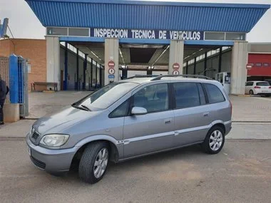 Opel Zafira on UK registration plates passes it's ITV import test in Murcia and will soon be registered on to Spanish number plates. We replaced headlights on this vehice and rewired the rear fog and reverse lamps for our customers from Alicante regi