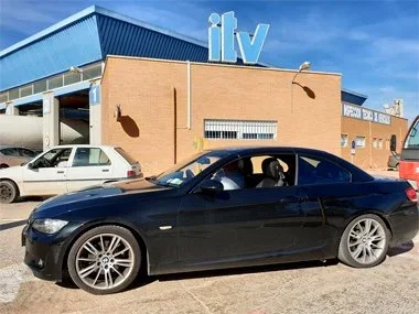 BMW 330i on Irish plates awaits the start of Spanish ITV import test in Murcia. This customer from Alicante region came to our workshop just prior to the test to have his headlights realigned and a free pre-import inspection carried out - November 20